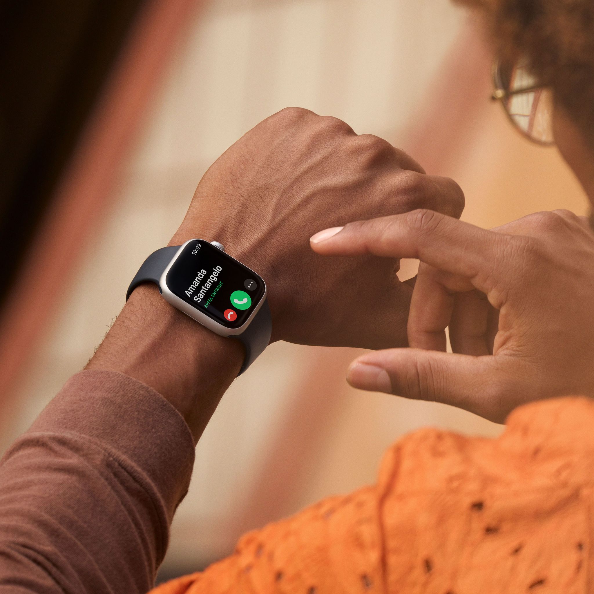 Voir la diapositive 4 : APPLE Watch Séries 8 41mm Aluminium - Minuit