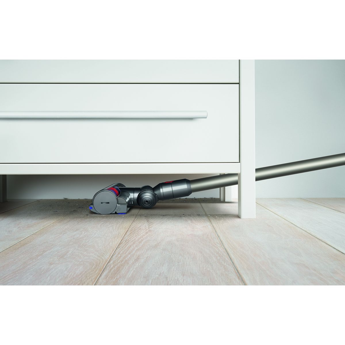 DYSON Aspirateur balai V8 ABSOLUTE + - Nickel