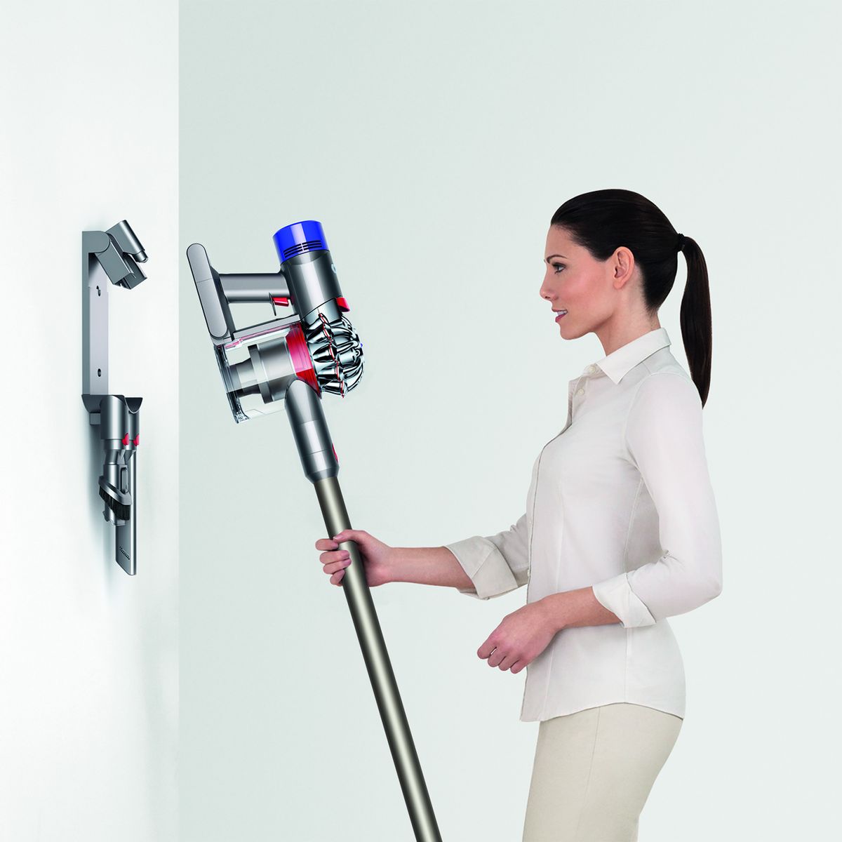 DYSON Aspirateur balai V8 ABSOLUTE + - Nickel