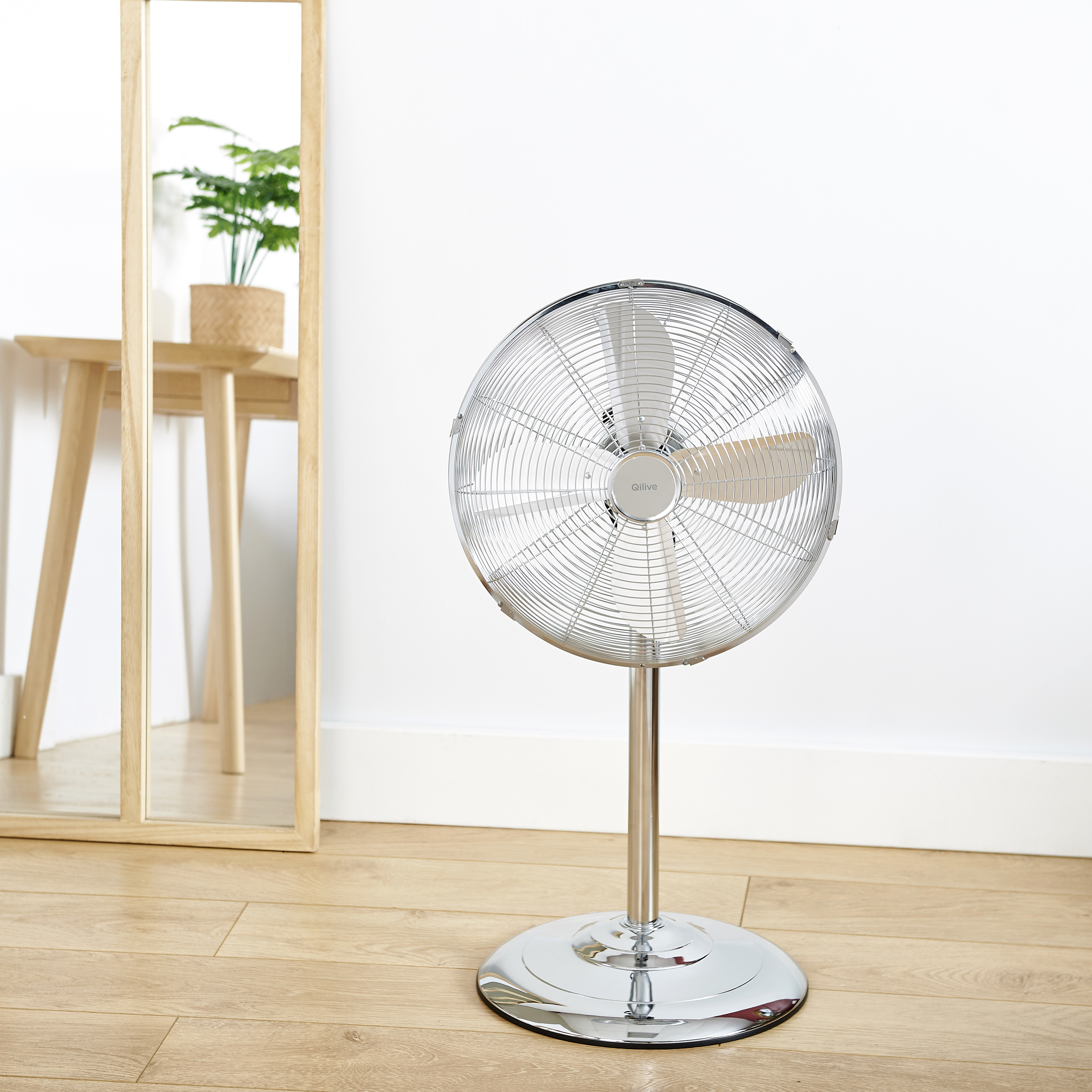 Voir la diapositive 5 : QILIVE Ventilateur sur pied Q.6860 - Chrome