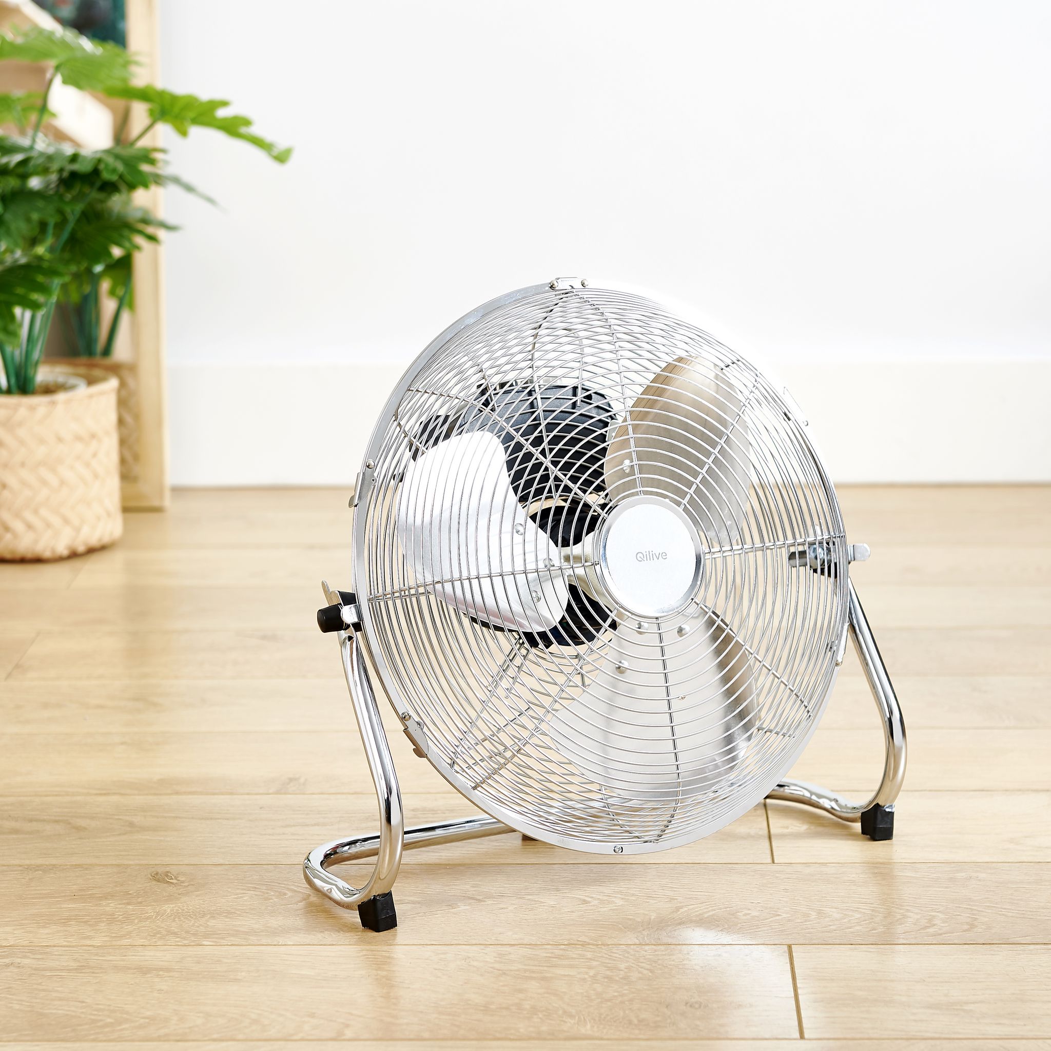 Voir la diapositive 3 : QILIVE Brasseur d'air Q.6862 - Chrome