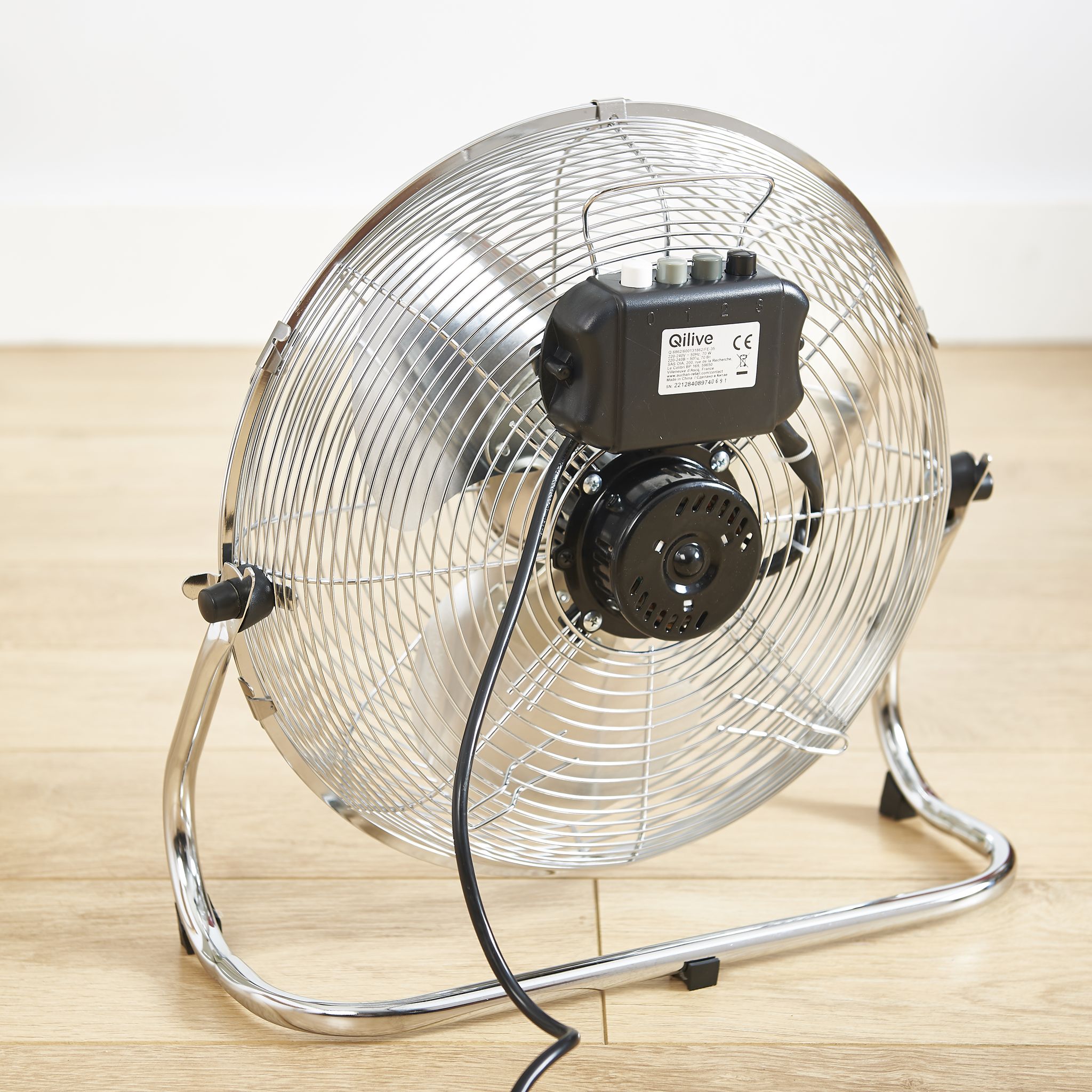 Voir la diapositive 5 : QILIVE Brasseur d'air Q.6862 - Chrome