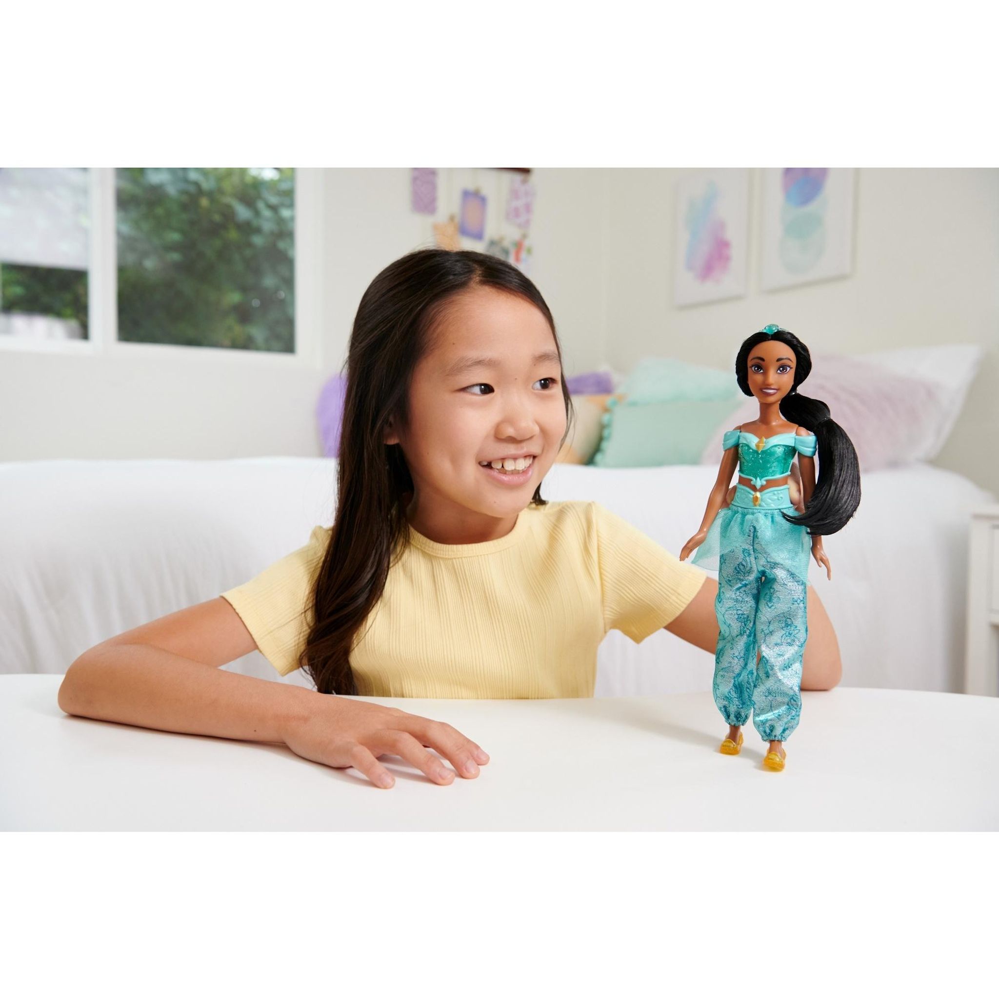 Voir la diapositive 4 : MATTEL Poupée Jasmine 29 cm
