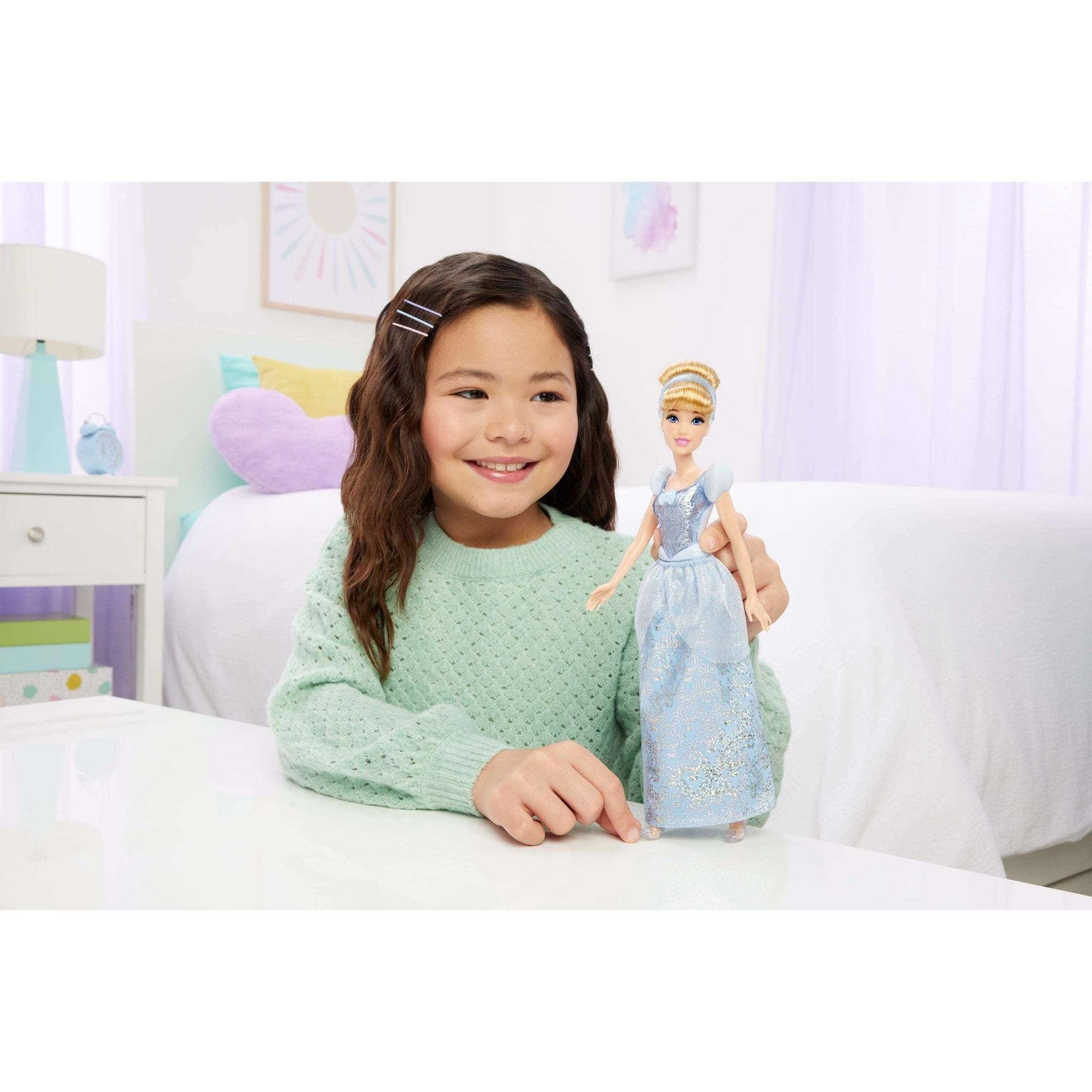 Voir la diapositive 4 : MATTEL Poupée Cendrillon 29 cm Disney Princess