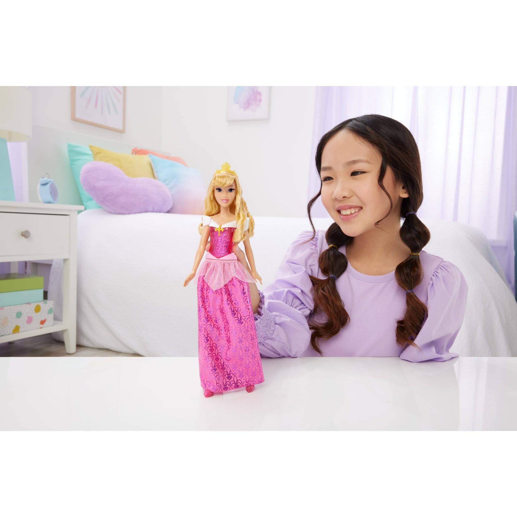 Voir la diapositive 4 : MATTEL Poupée Aurore 29cm