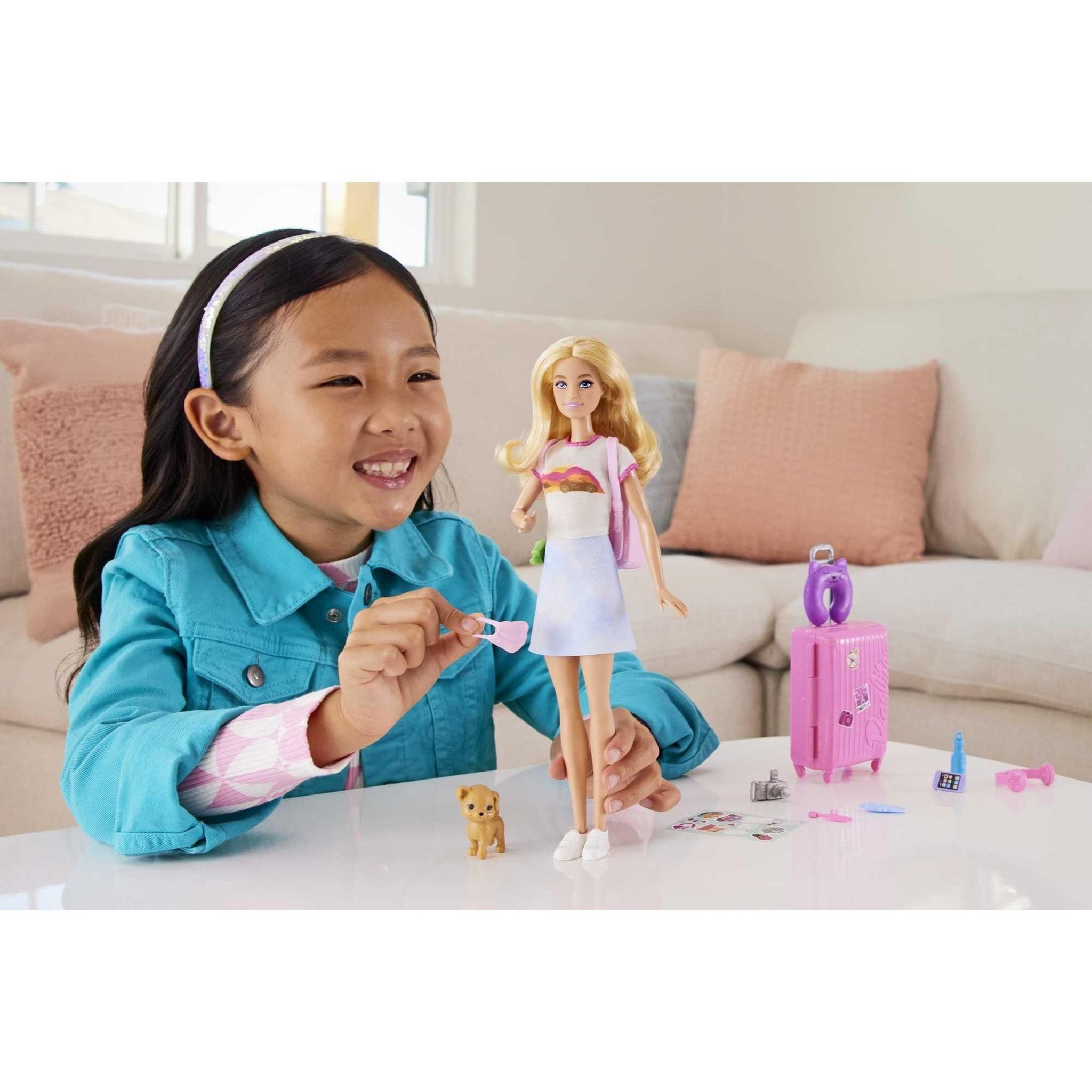 Voir la diapositive 6 : MATTEL Poupée Barbie Voyage