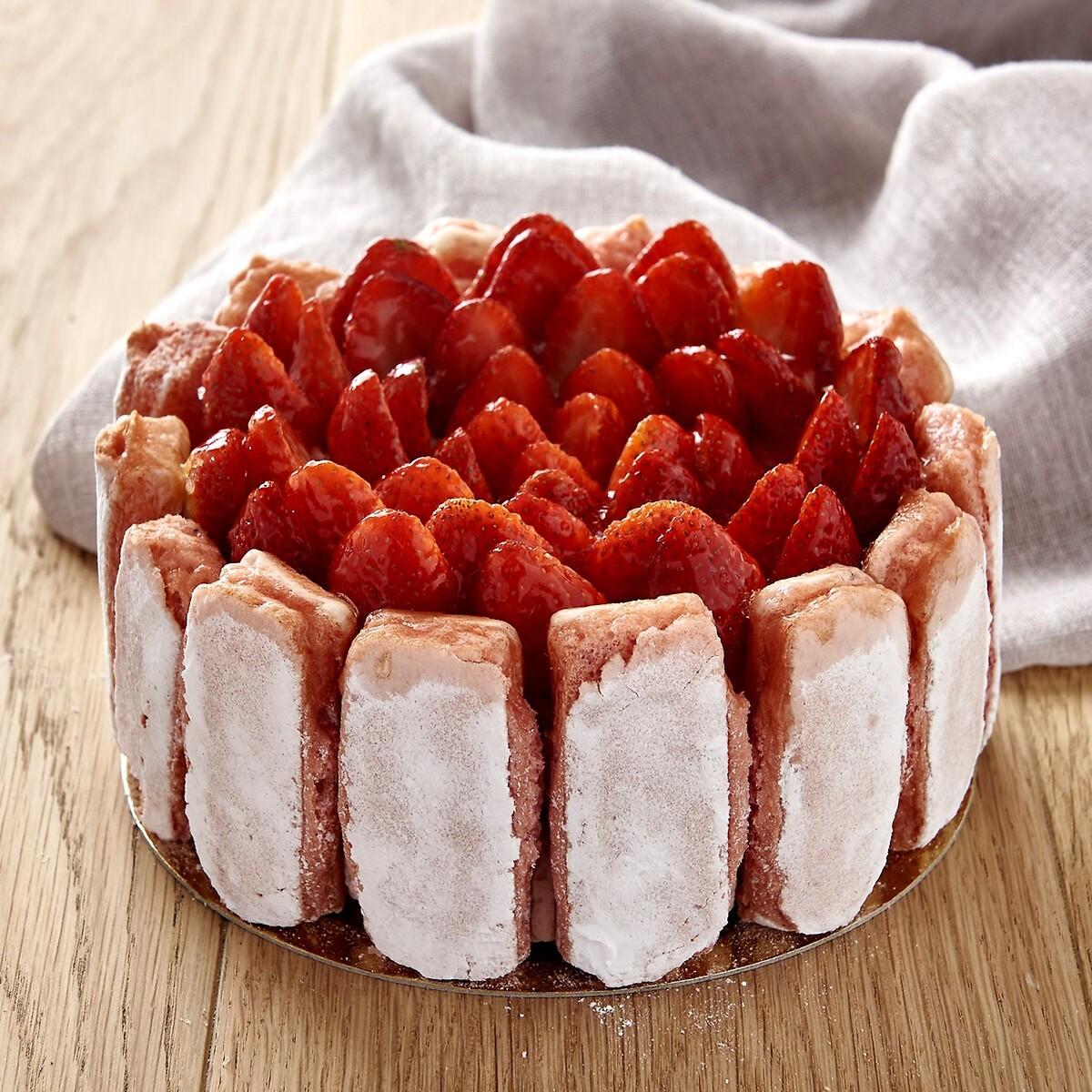 MON PÂTISSIER Charlotte vanille fraise aux biscuits de Reims 8 parts 990g
