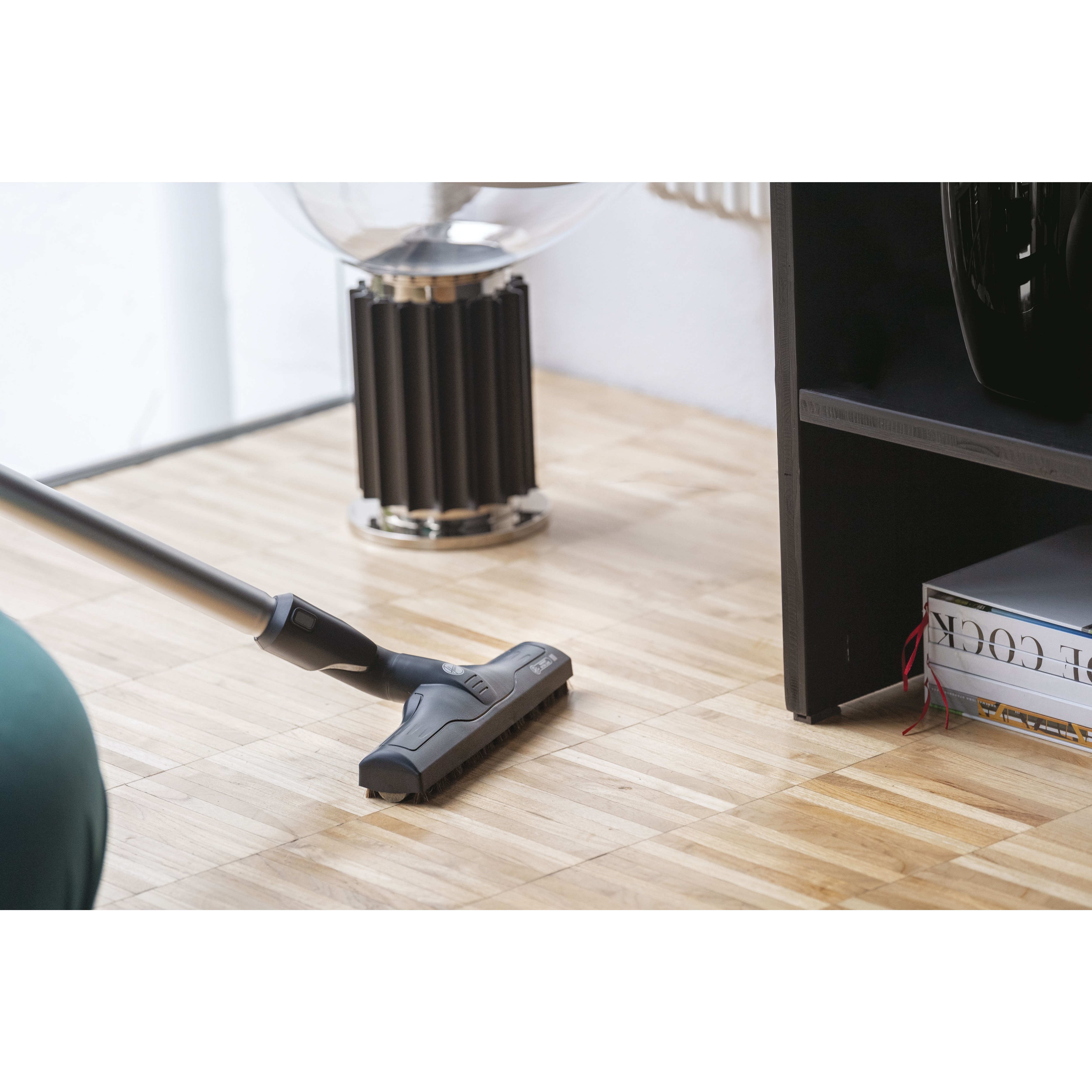 Voir la diapositive 6 : HOOVER Aspirateur traîneau sans sac HP7 - Noir