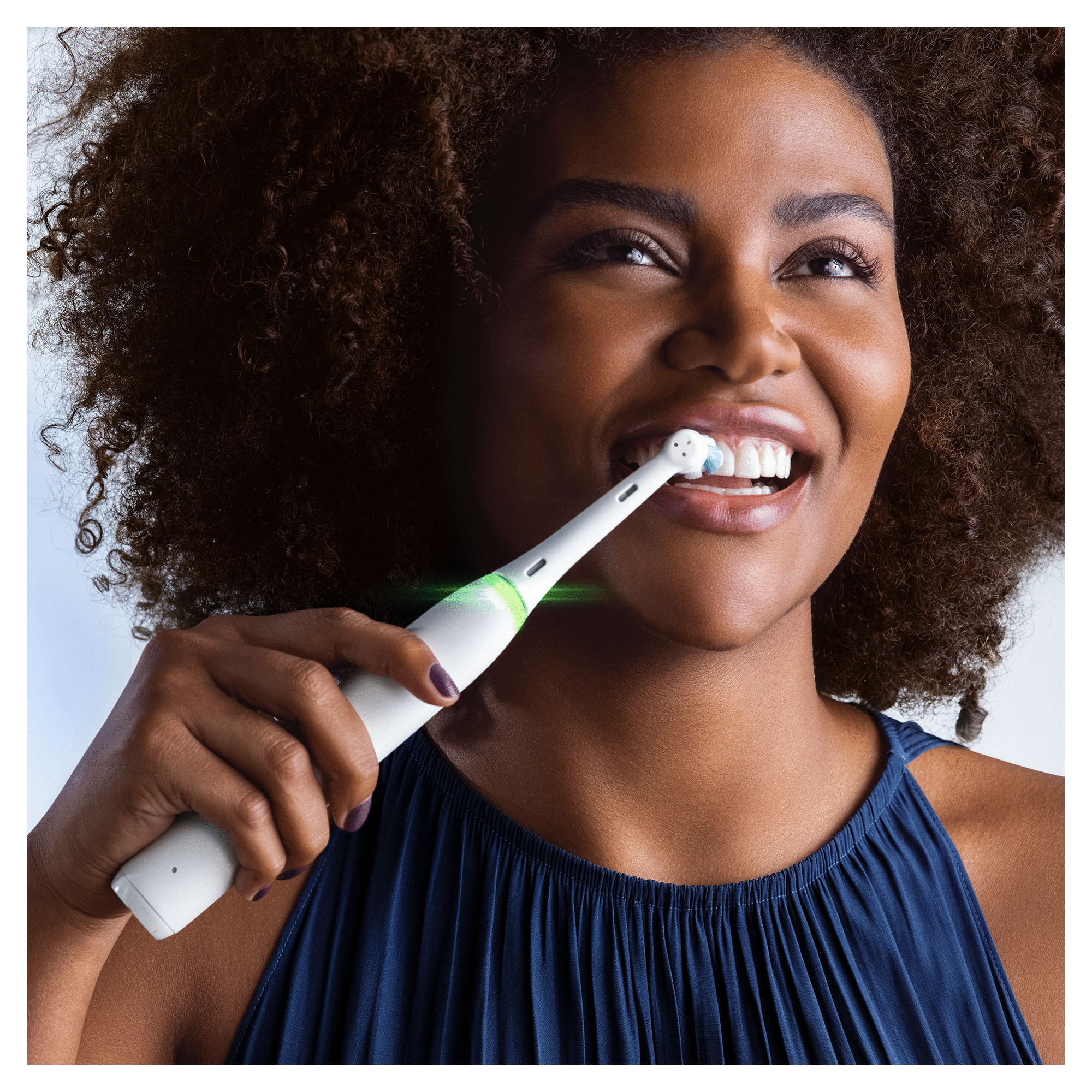 Voir la diapositive 4 : ORAL-B Brosse à dents électrique IO 4 - Blanc