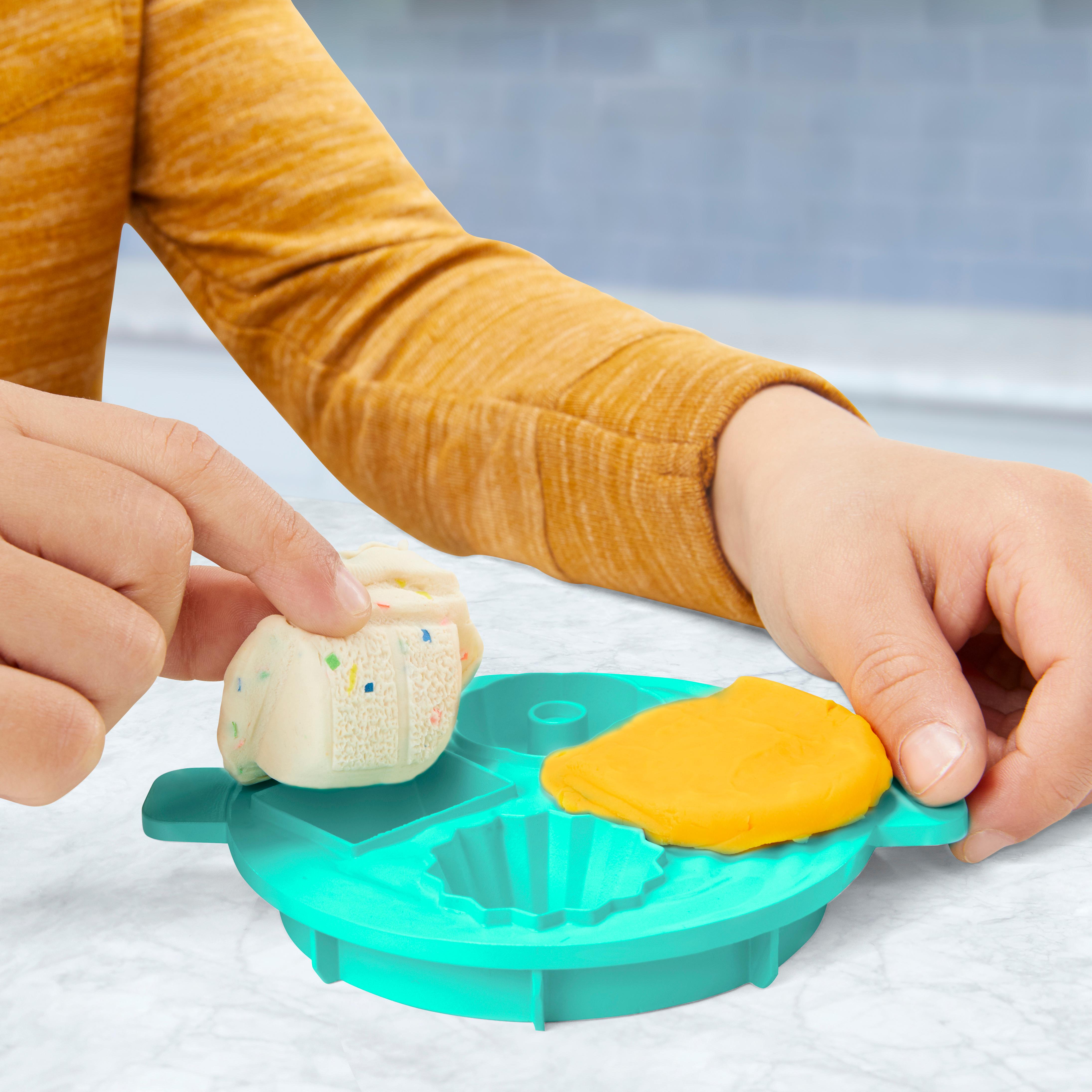 Voir la diapositive 20 : HASBRO Pâte à Modeler - Robot pâtissier Play-Doh