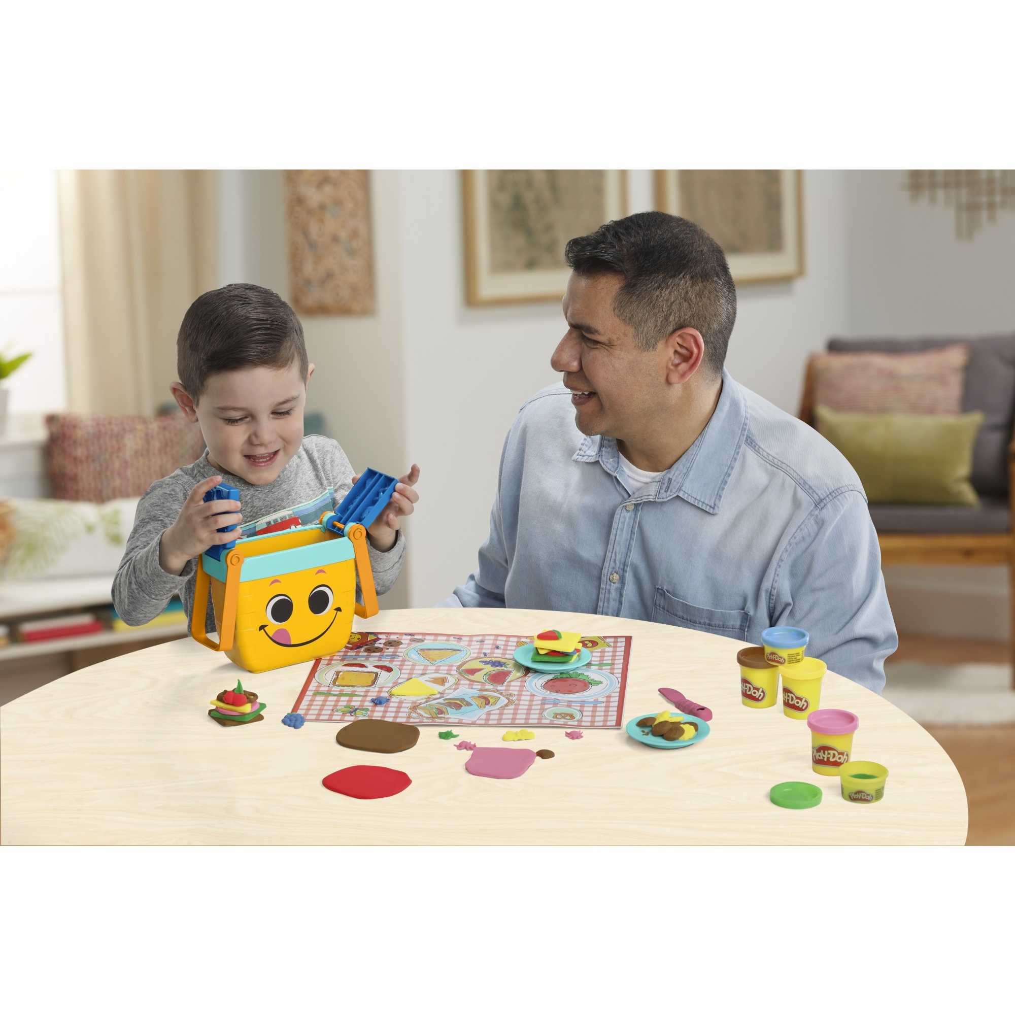Voir la diapositive 3 : HASBRO Jeu Picnic des formes