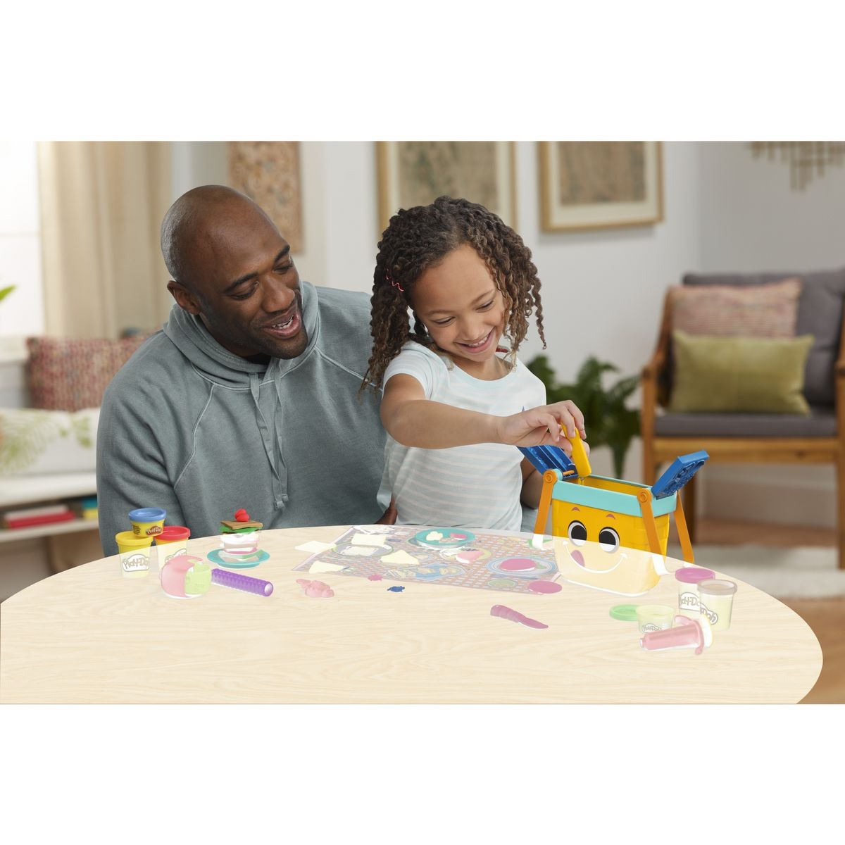 HASBRO Jeu Picnic des formes