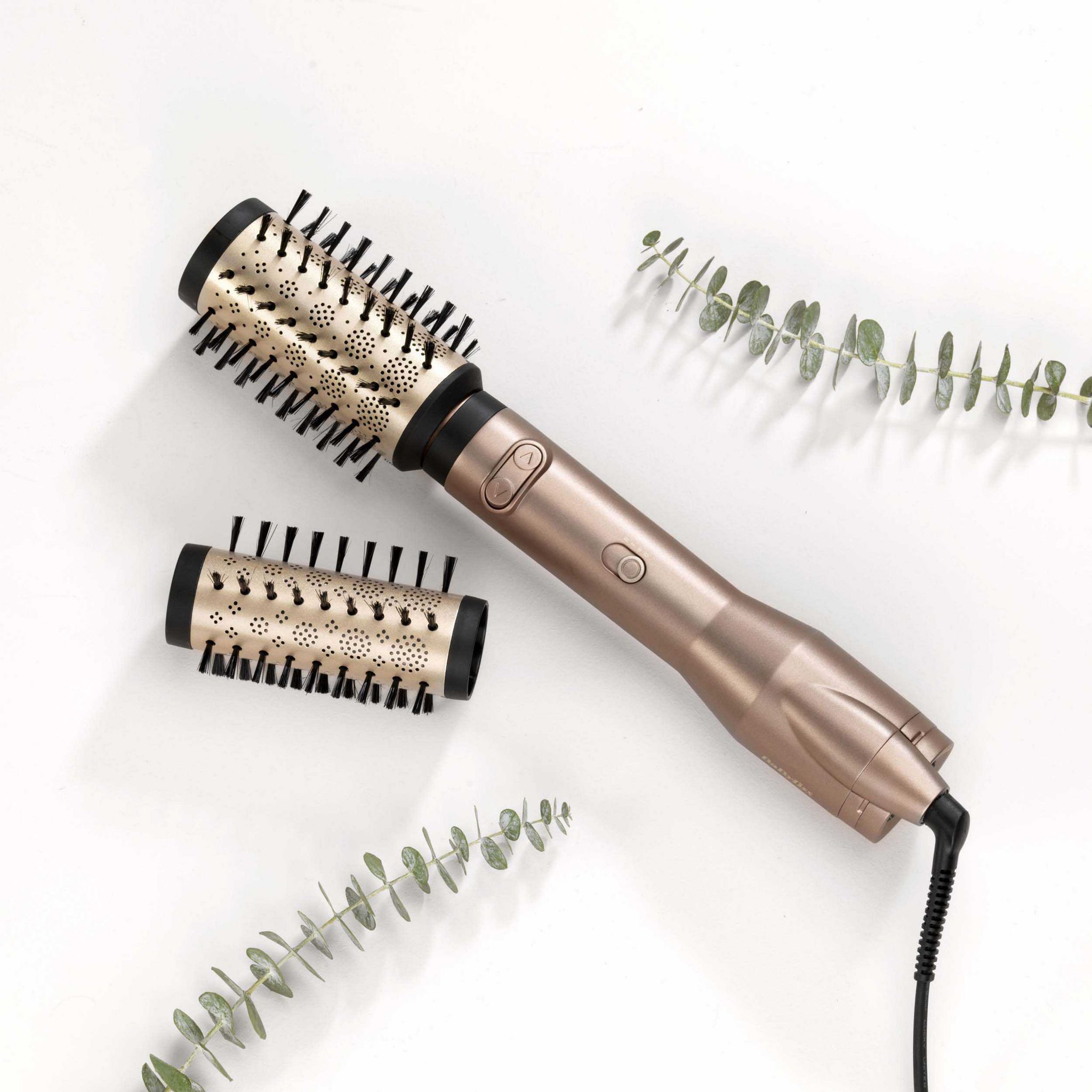 Voir la diapositive 6 : BABYLISS Brosse soufflante ionique AS952E - Bronze