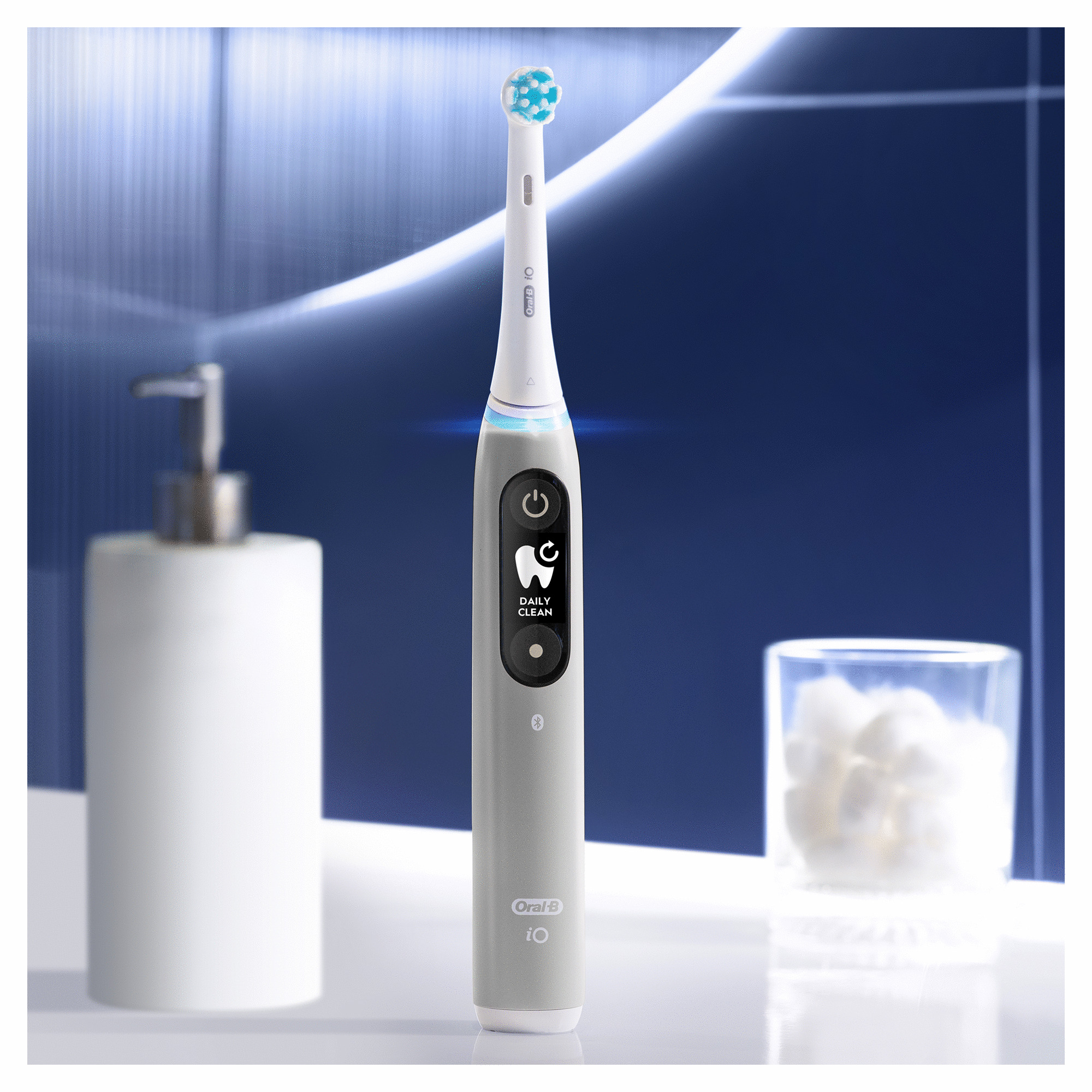 Voir la diapositive 3 : ORAL-B Brosse à dents électrique IO6s - Blanc