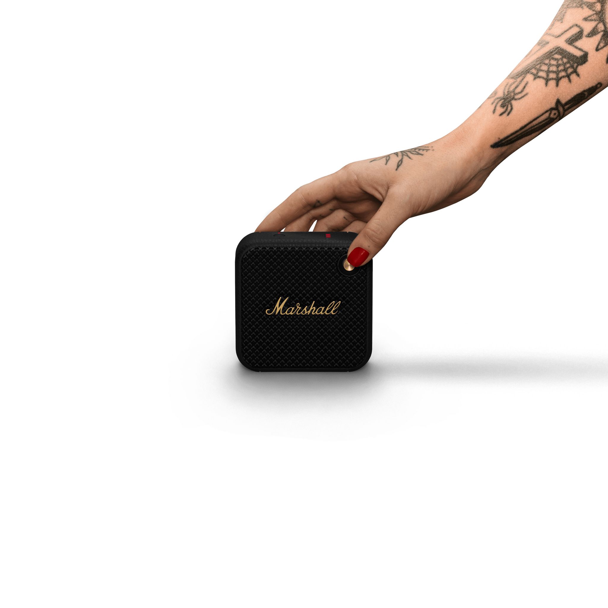 Voir la diapositive 11 : MARSHALL Enceinte portable Willen - Noire