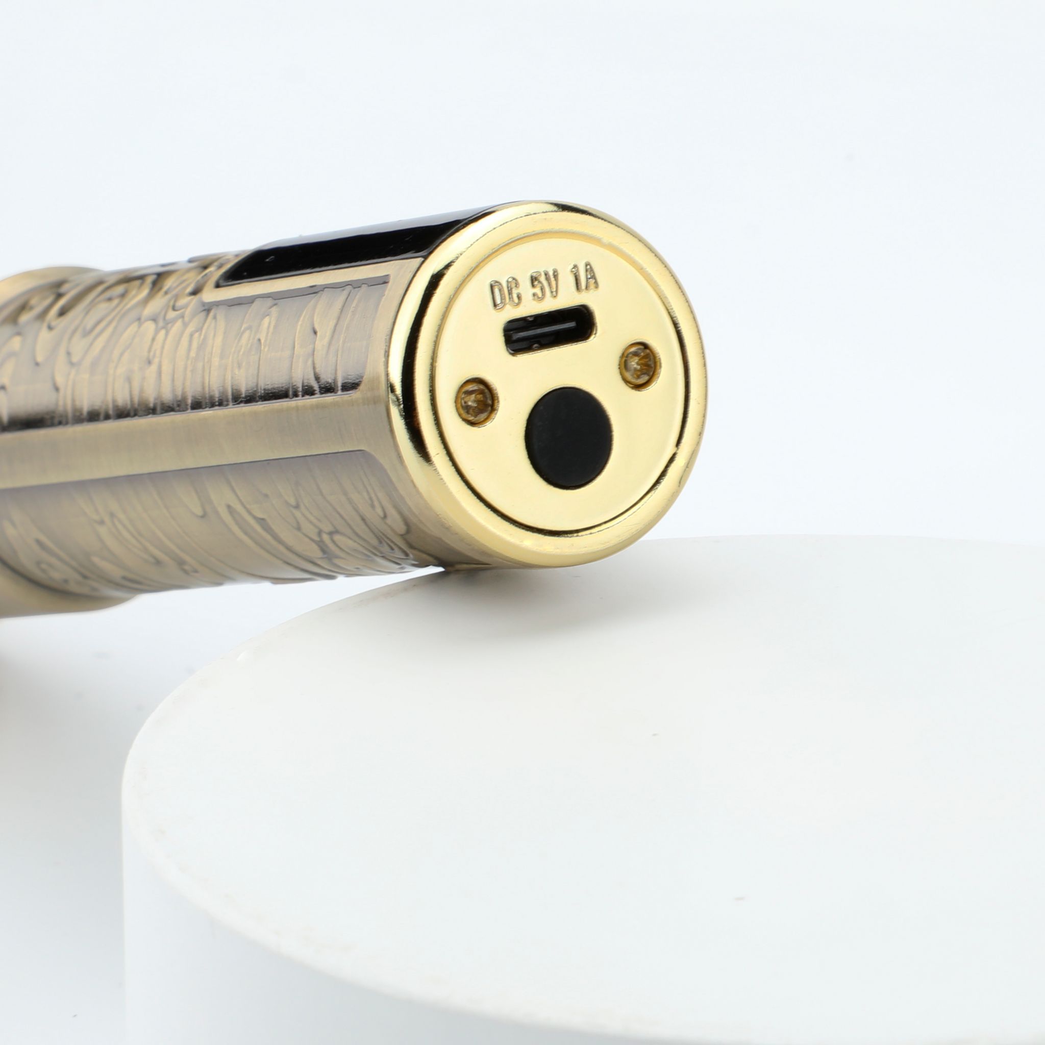 Voir la diapositive 4 : BECKER SHAVES & TRIMS Tondeuse sans fil cheveux et barbe Harley - Or