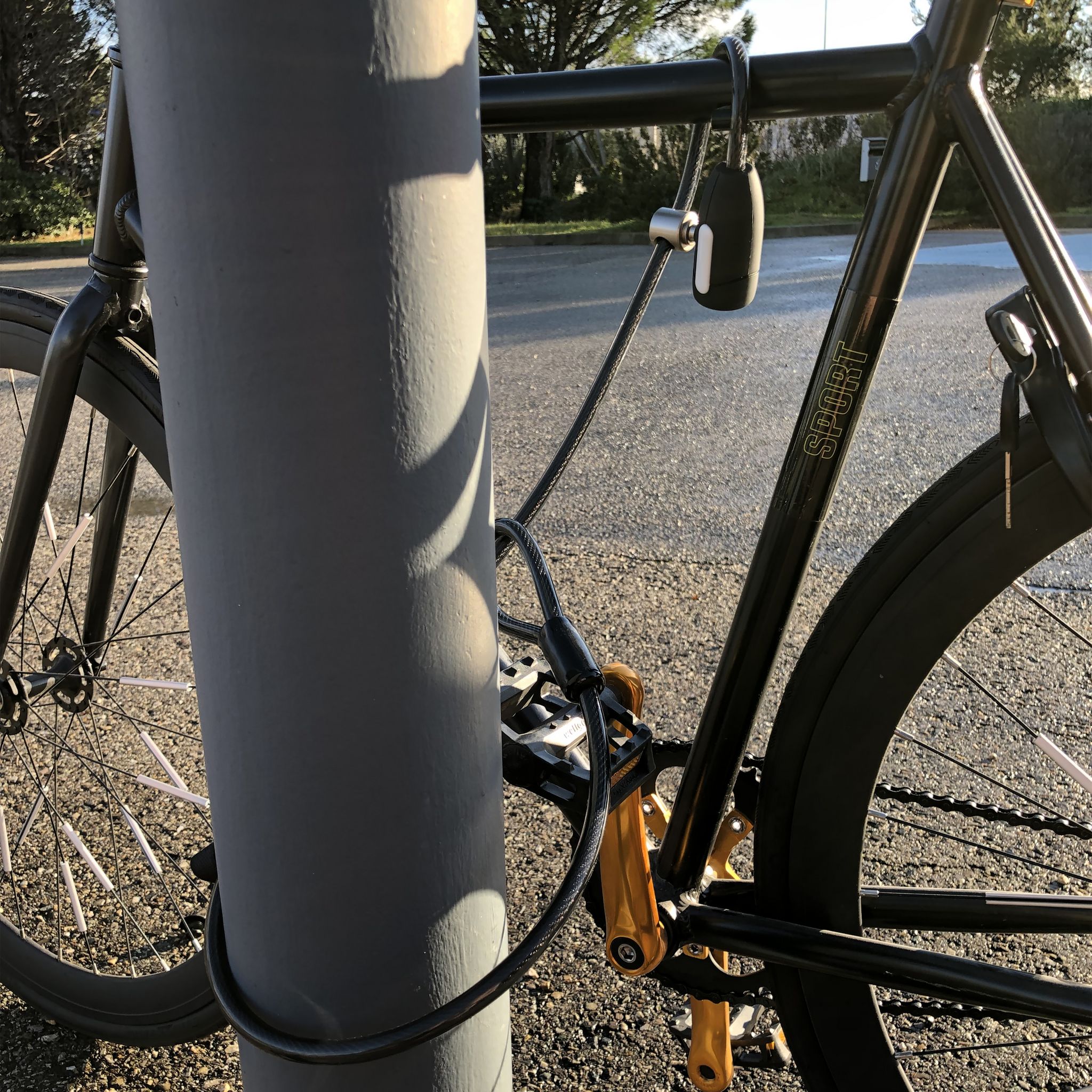 Voir la diapositive 4 : URBAN MOOV Antivol boucle 1m - Noir