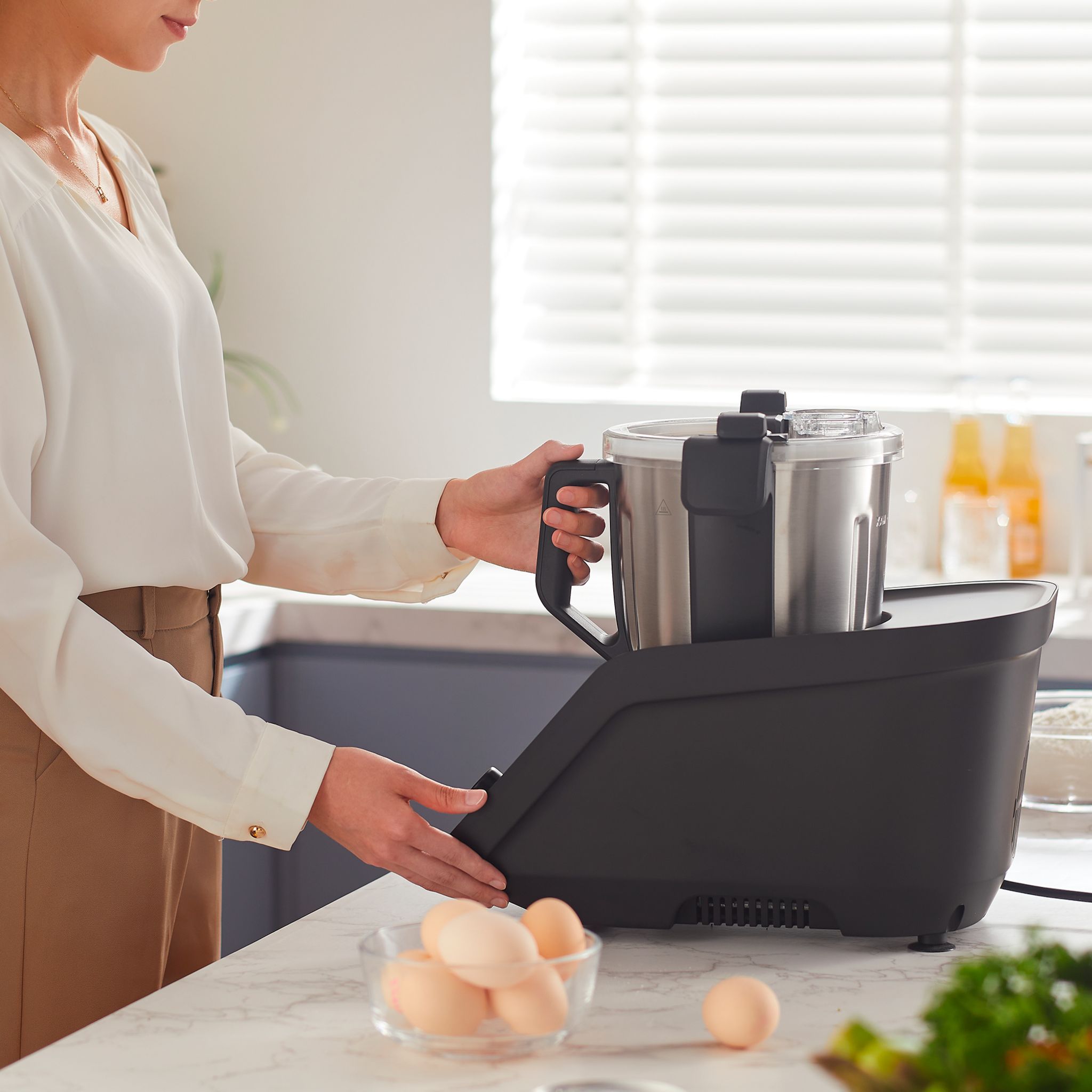 Voir la diapositive 22 : KITCHENCOOK Robot cuiseur multifonction connecté CUISIO XT CONNECT - Noir