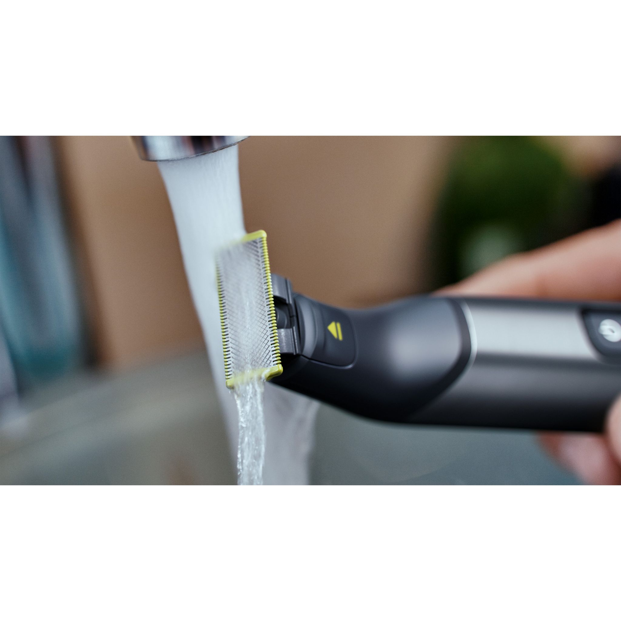 Voir la diapositive 6 : PHILIPS Rasoir électrique ONEBLADE PRO QP6550/17 - Gris