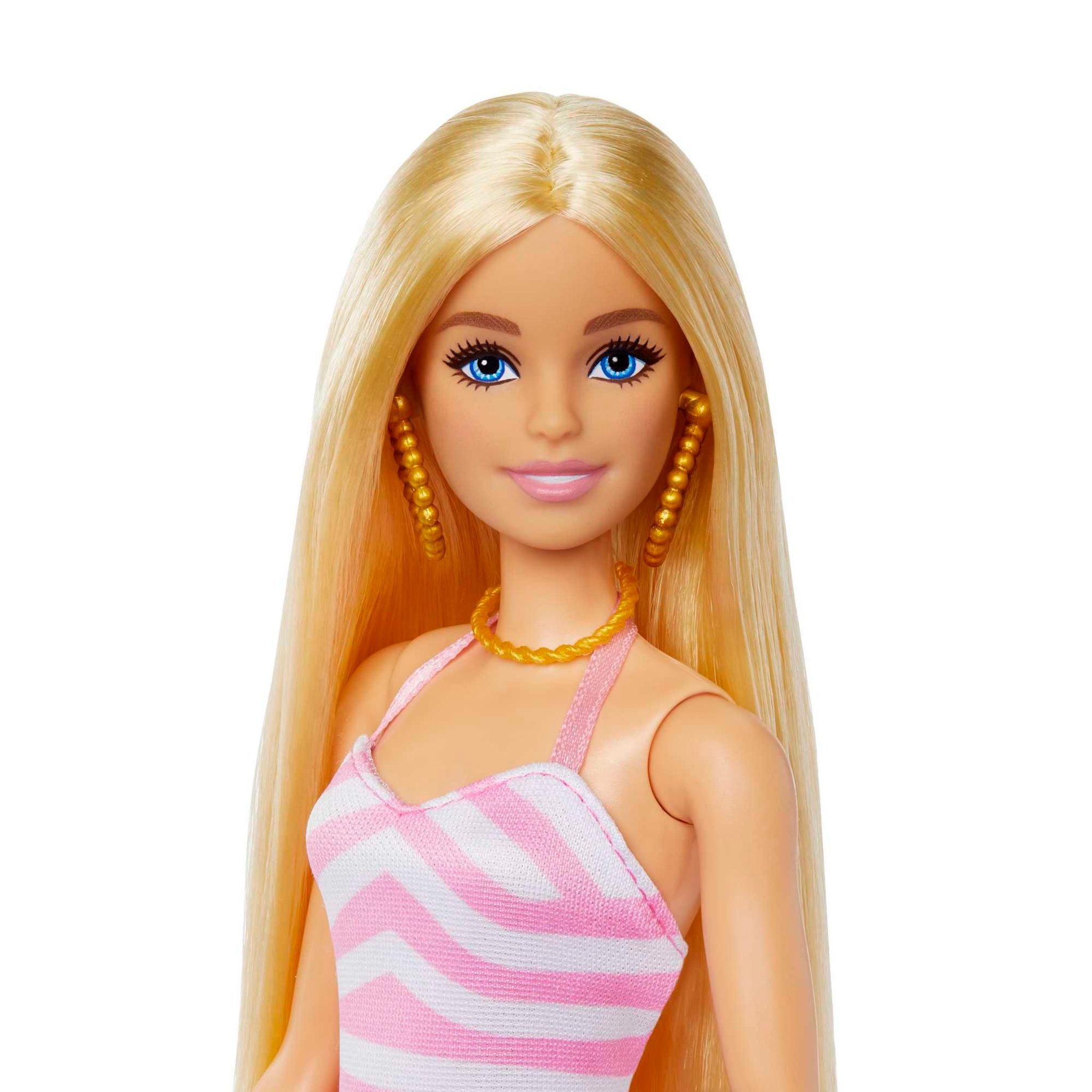 Voir la diapositive 9 : MATTEL Poupée Barbie plage + Accessoires