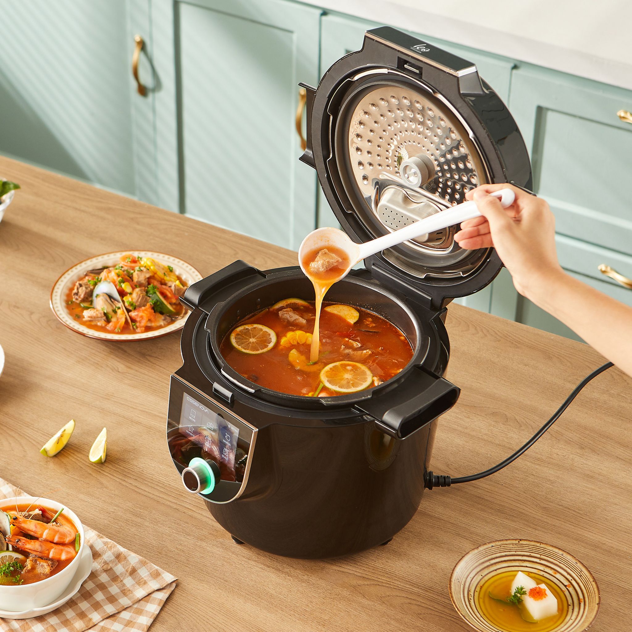 Voir la diapositive 18 : KITCHENCOOK Robot multicuiseur connecté LEO - Noir