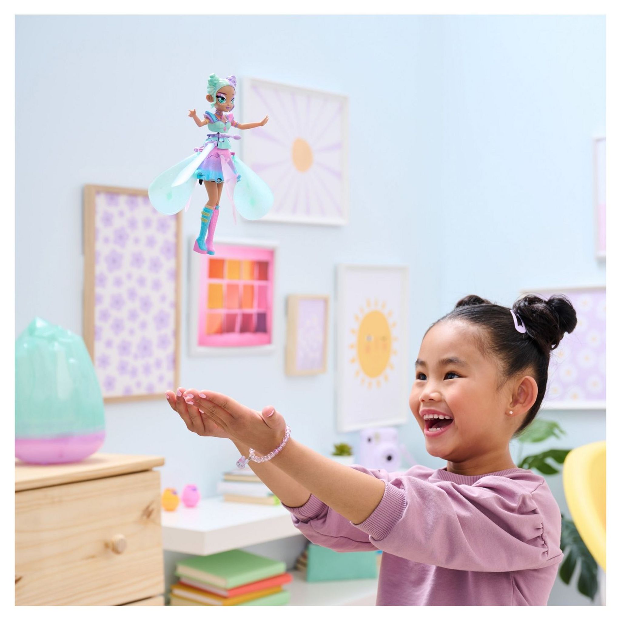 Voir la diapositive 2 : SPIN MASTER Figurine Fée Crystal Flyers Hatchimals volante