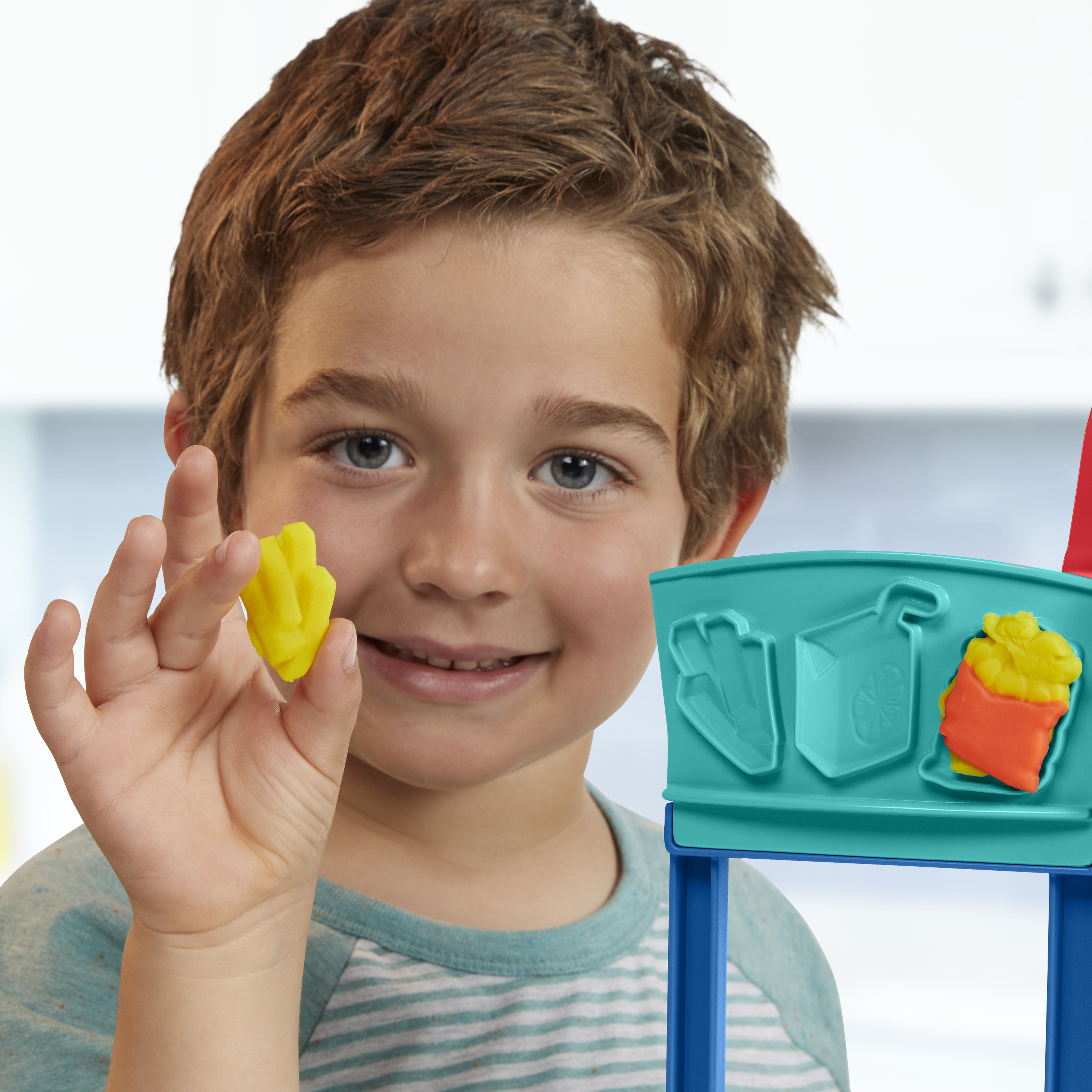 Voir la diapositive 3 : HASBRO Coffret Pâte à modeler Kitchen Chef Cuisinier Play-Doh