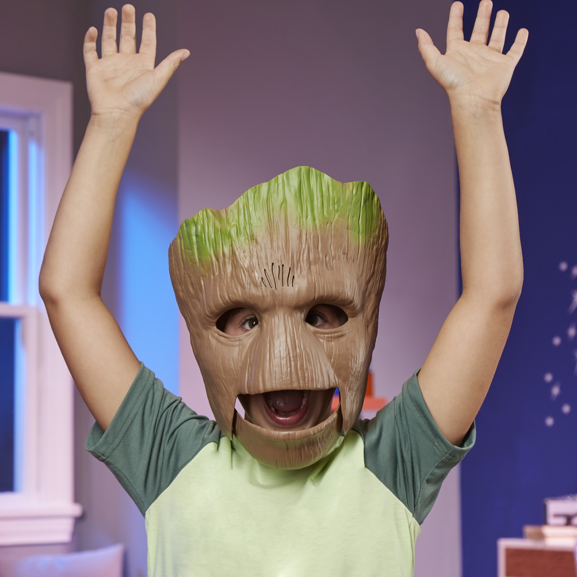 Voir la diapositive 3 : HASBRO Masque parlant GROOT