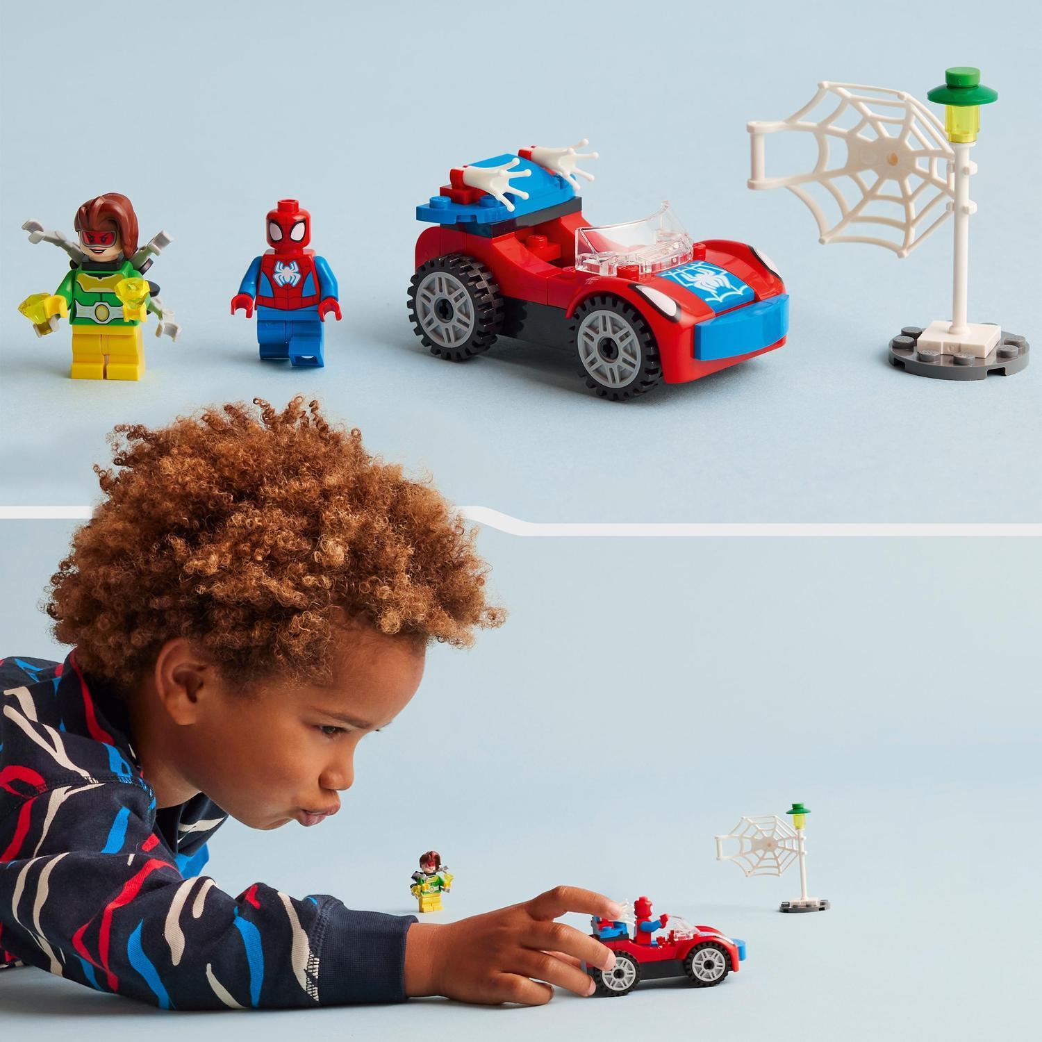 Voir la diapositive 7 : LEGO Marvel 10789 - La voiture de Spiderman et Docteur Octopus