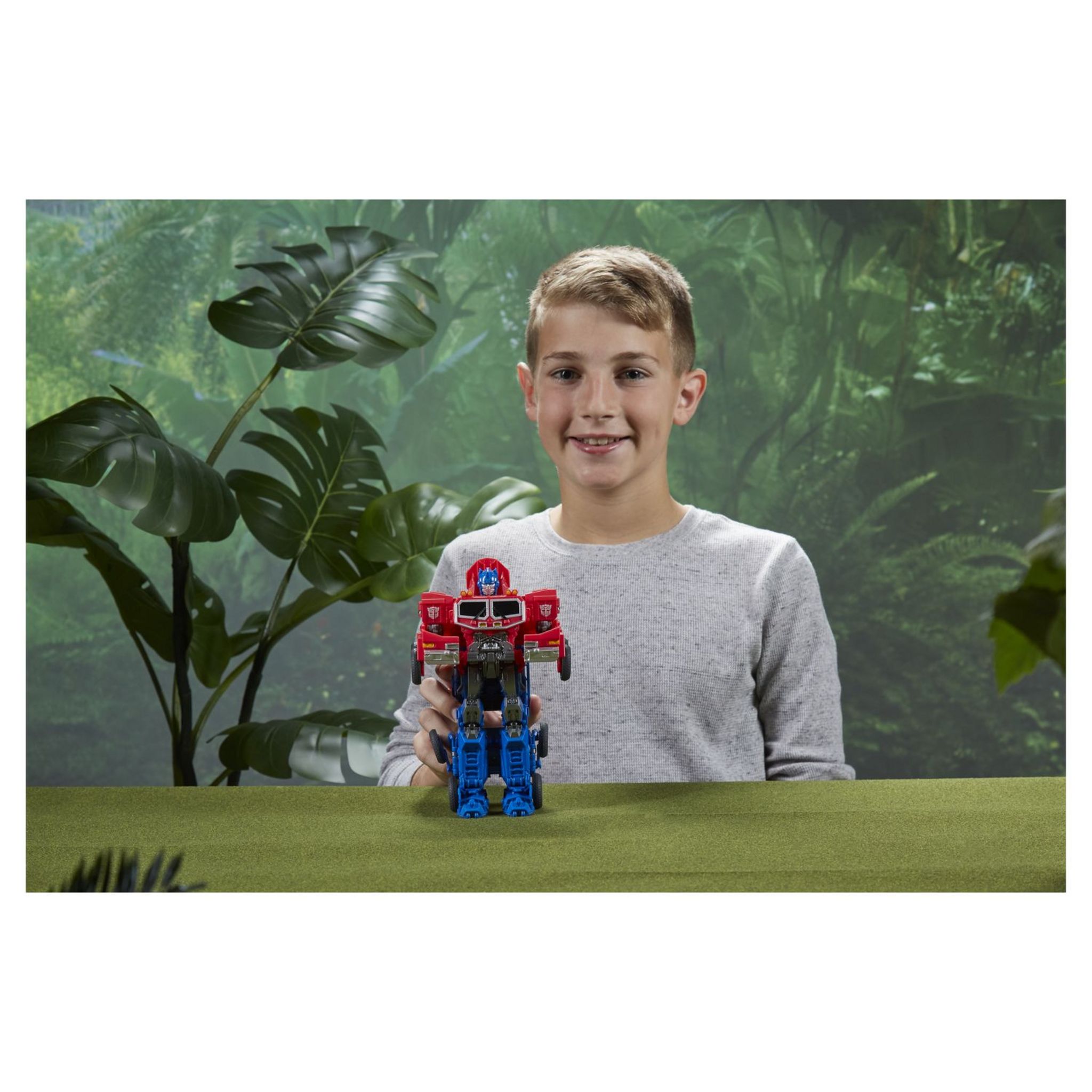 Voir la diapositive 6 : HASBRO Figurine Transformers : Rise of the Beasts Smash Changers Optimus Prime