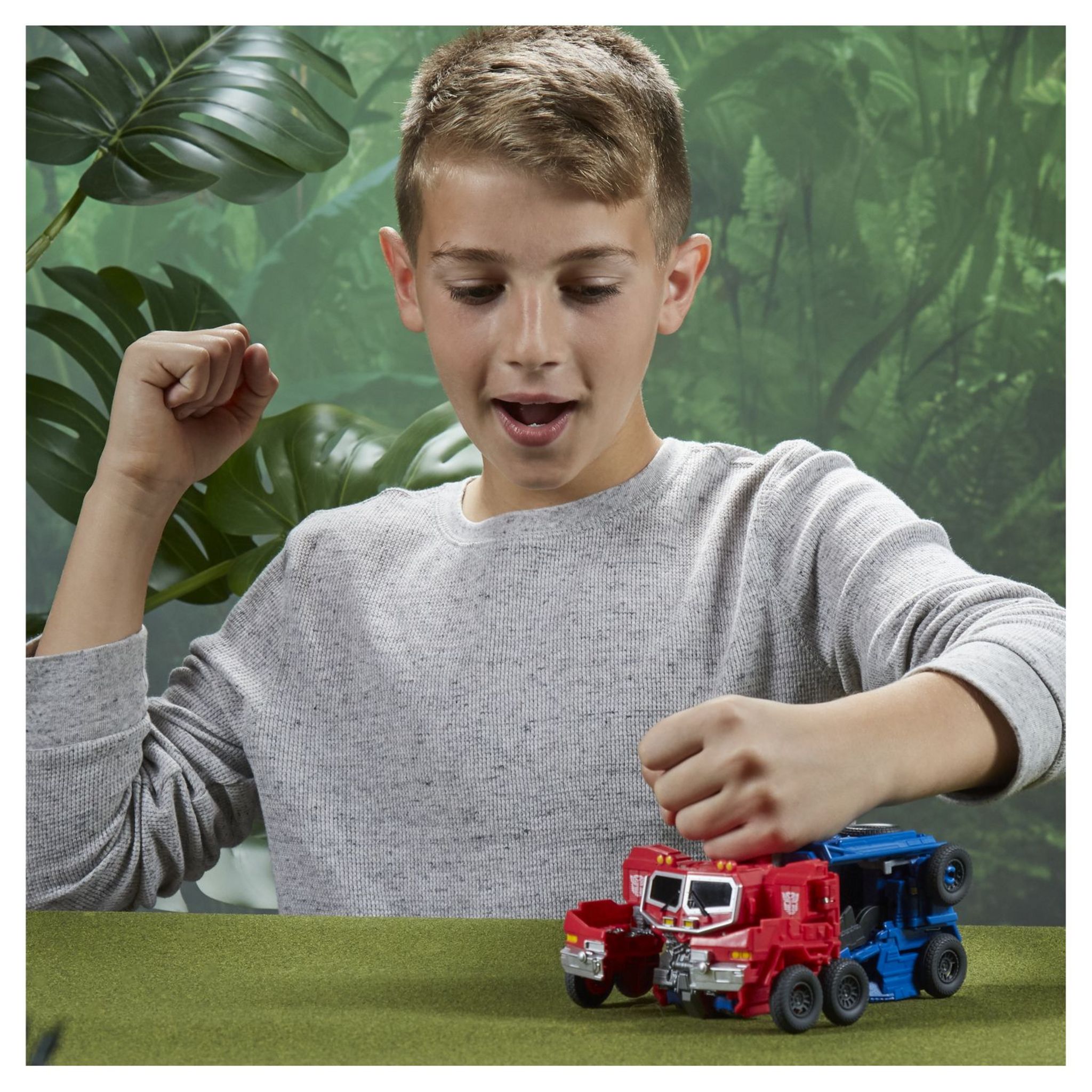 Voir la diapositive 7 : HASBRO Figurine Transformers : Rise of the Beasts Smash Changers Optimus Prime