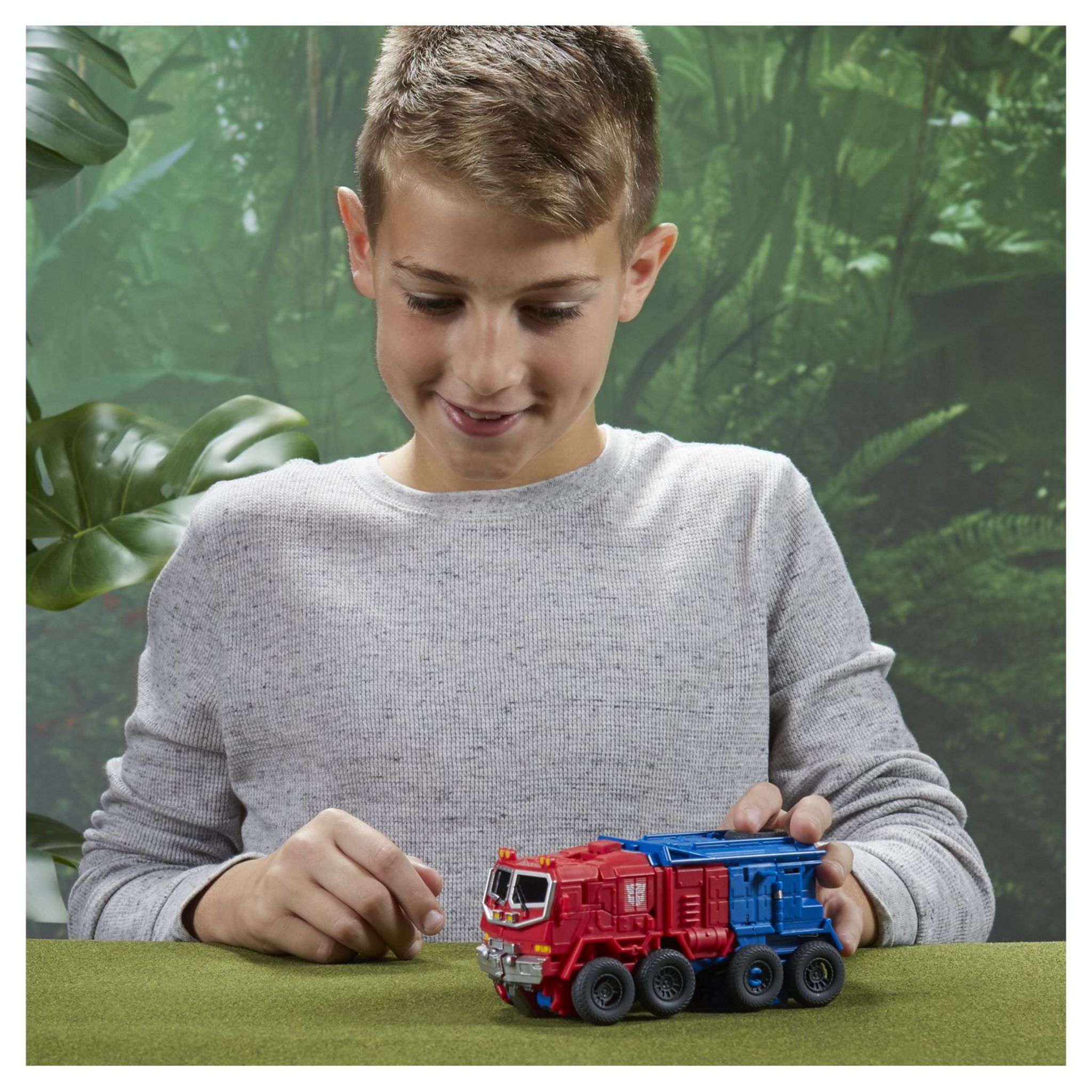 Voir la diapositive 8 : HASBRO Figurine Transformers : Rise of the Beasts Smash Changers Optimus Prime