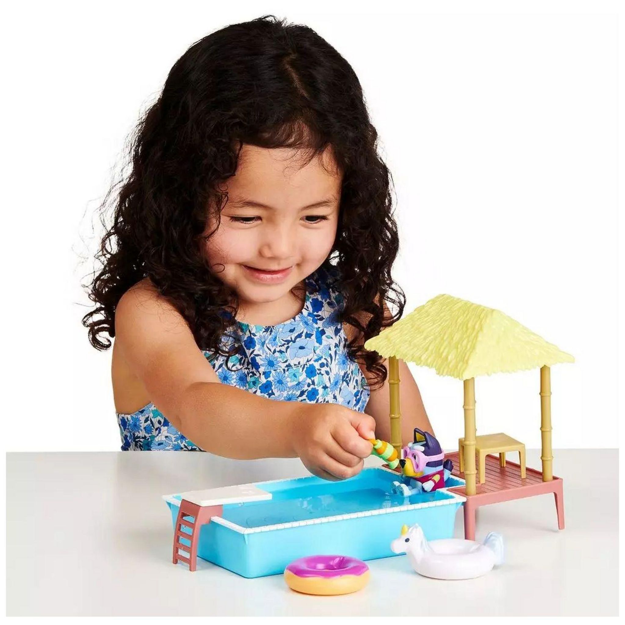 Voir la diapositive 5 : MOOSE Coffret La piscine de Bluey et accessoires