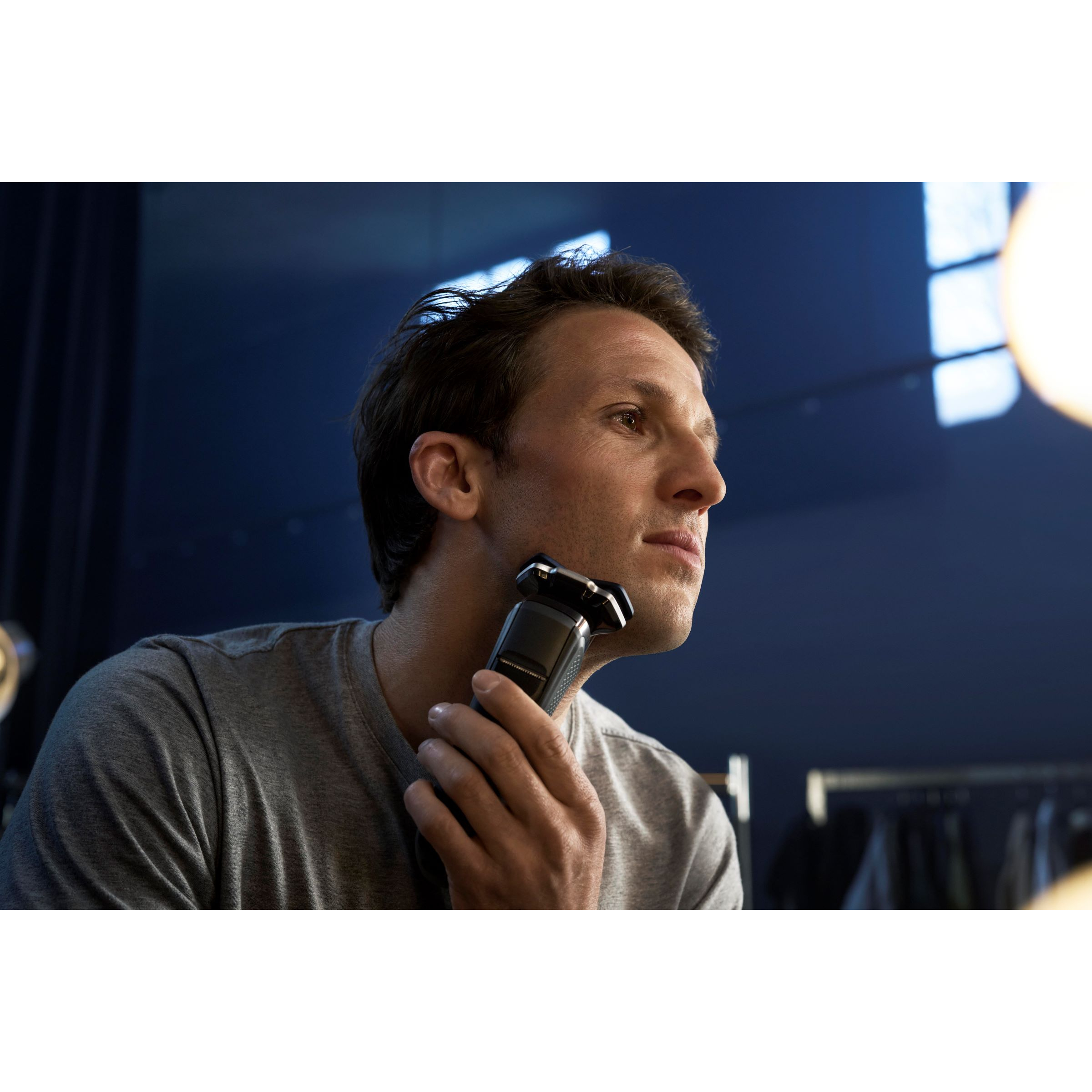 Voir la diapositive 4 : PHILIPS Tondeuse électrique S7882/55 - Bleu glacier
