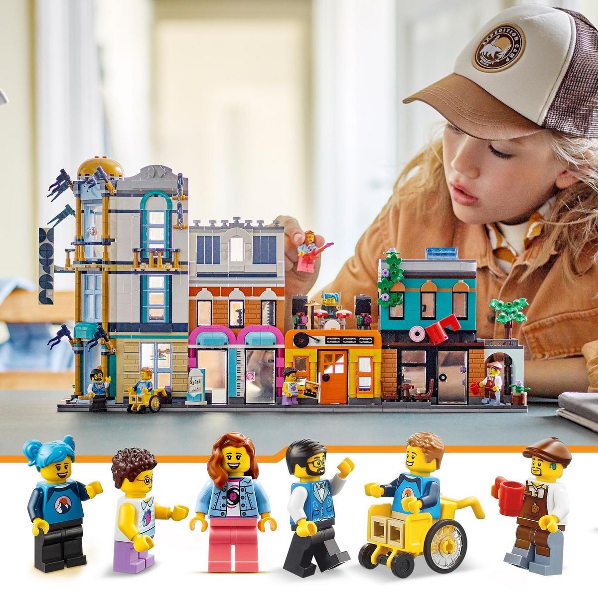 LEGO LEGO Creator 31141 La Grand-rue, Jouet de Construction avec Gratte-Ciel et Rue de Marché, Idée Cadeau