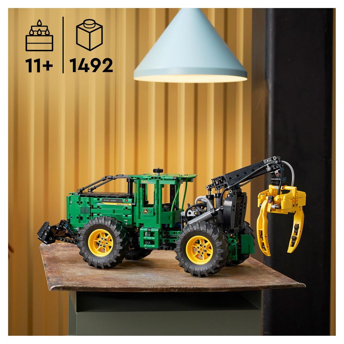 LEGO Technic 42157 - La Débardeuse John Deere 948L-II, Set Véhicule de Construction avec Fonctions Pneumatiques et 4 Roues Motrices