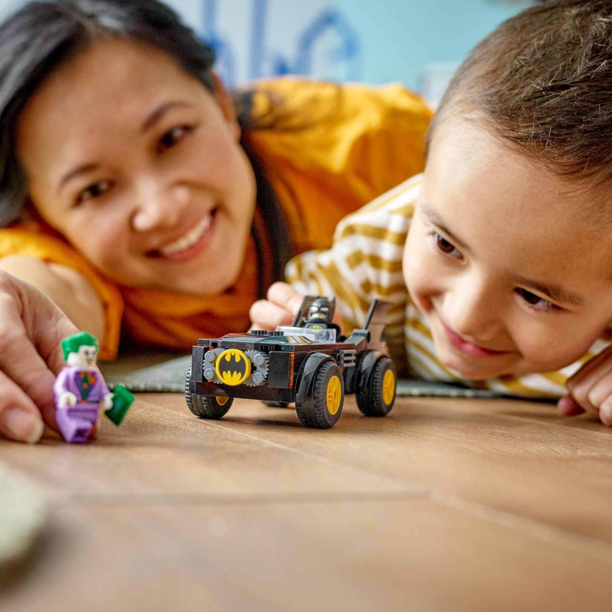 Voir la diapositive 3 : LEGO LEGO DC 76264 La Poursuite du Joker en Batmobile, Jouet de Voiture, avec Brique de Démarrage Super-Héros