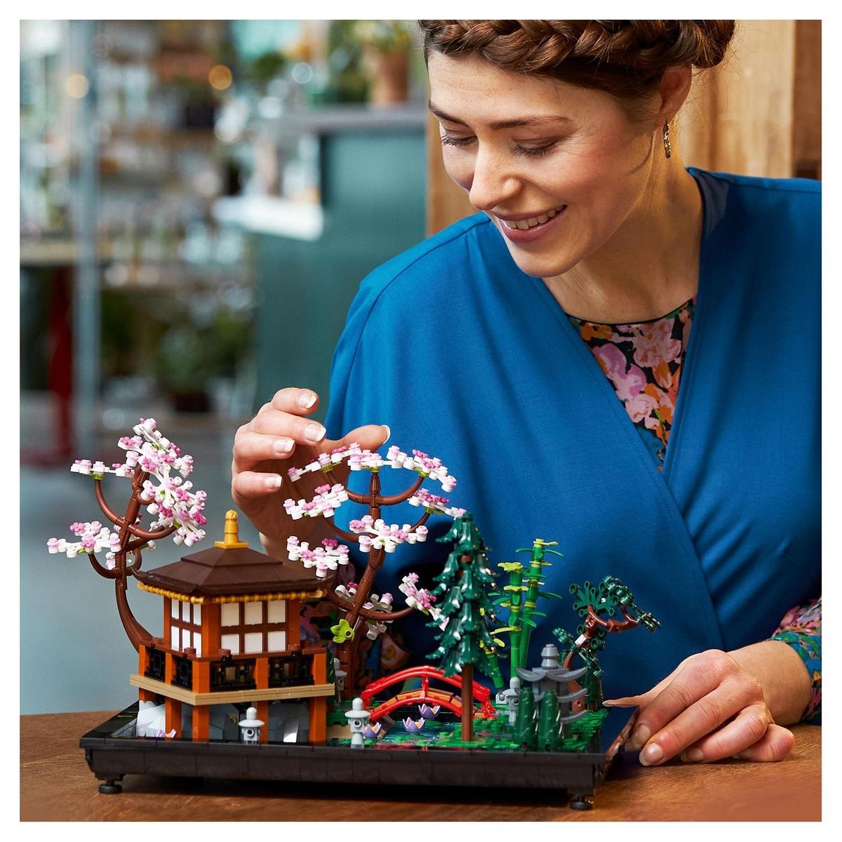 LEGO LEGO Icons 10315 Le Jardin Paisible, Kit de Jardinage Botanique Zen pour Adultes, Cadeau pour Femmes, Hommes