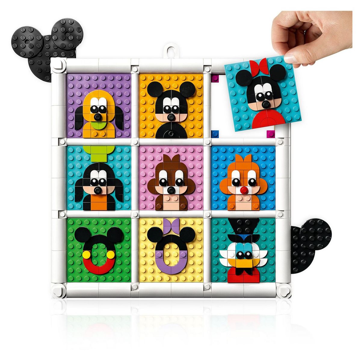 LEGO Disney 43221 - 100 Ans d'Icônes Disney, Set de Création d'Art Mural de Personnages, 72 Motifs de Mosaïque Amusants à Créer, Incluant la Minifigurine de Mickey Mouse