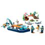 Voir la diapositive 8 : LEGO City 60377 - Le Bateau d'Exploration Sous-Marine, Jouet avec Mini Sous-Marin, Requin, Crabe, Tortue, Raie et Figurines Animaux Marins, Set de Plongée Sous-Marine