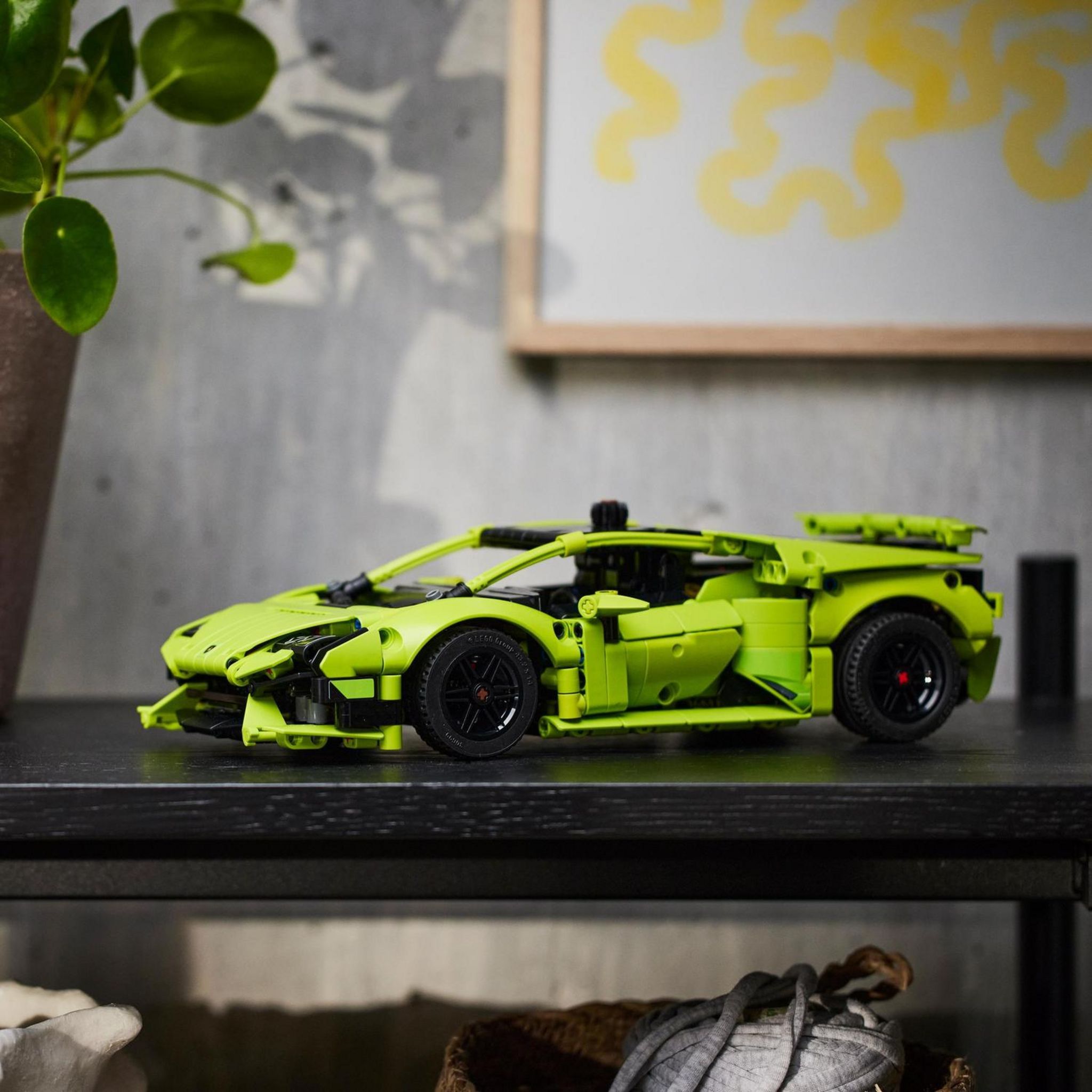 Voir la diapositive 4 : LEGO LEGO Technic 42161 Lamborghini Huracán Tecnica, Kit de Maquette de Voiture pour Enfants Fans de Sport Automobile