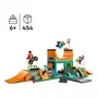 LEGO City 60364 - Le Skatepark Urbain, avec Vélo BMX, Skateboard, Trottinette, Rollers et 4 Minifigurines pour Réaliser des Stunts