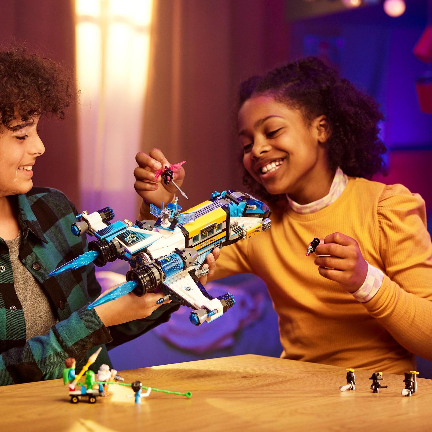 Voir la diapositive 3 : LEGO DREAMZzz 71460 - Le bus de l'espace de Mr OZ