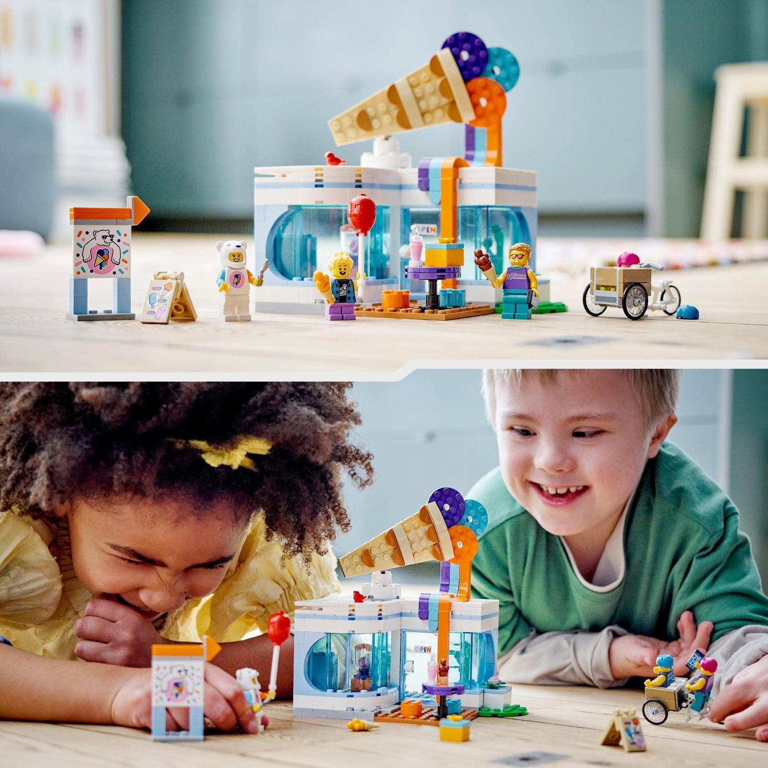 Voir la diapositive 7 : LEGO City 60363 - La Boutique du Glacier, Jouet pour Enfants Dès 6 Ans avec Vélo Cargo et 3 Minifigurines