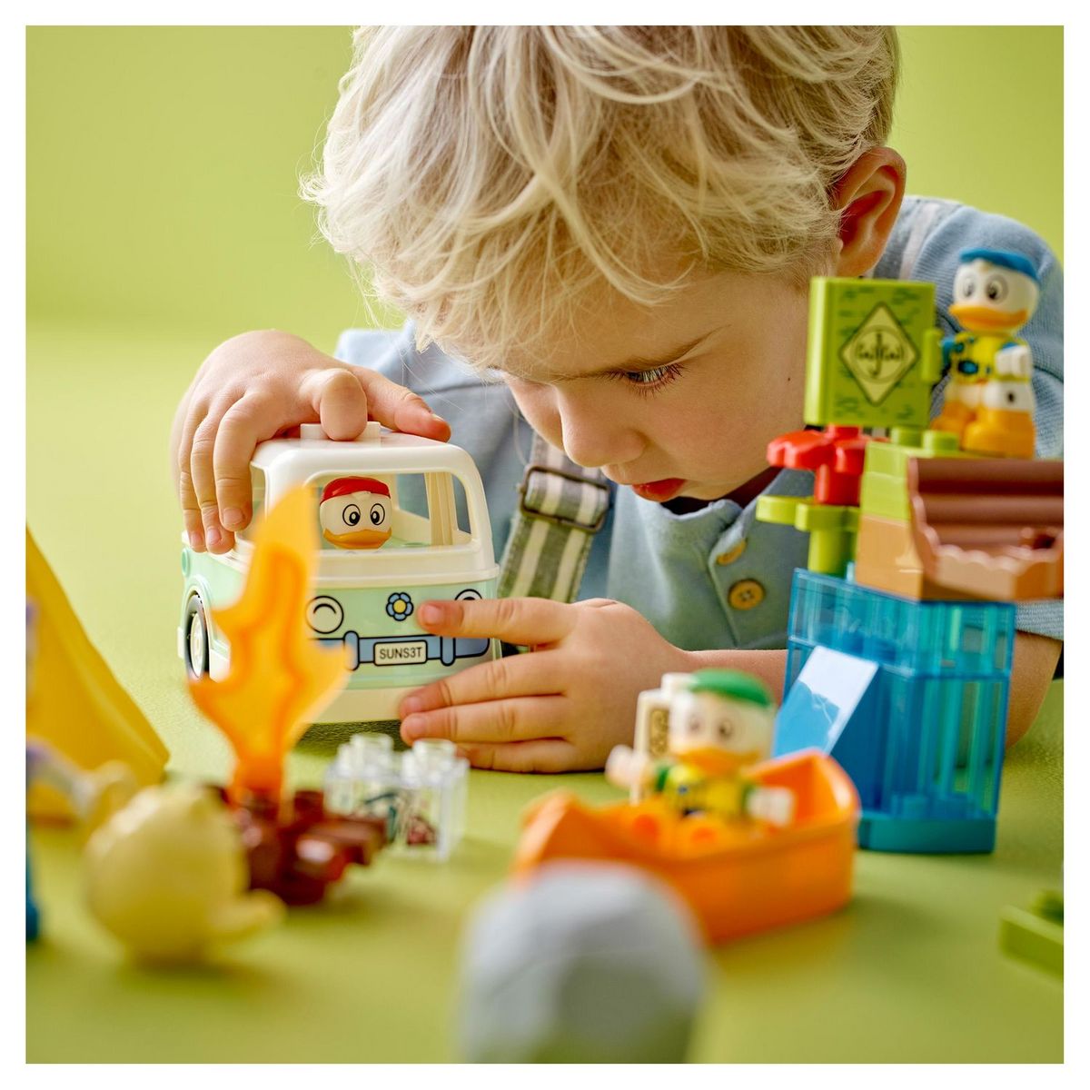 LEGO DUPLO 10997 - Disney Mickey et ses Amis L'Aventure au Camping, avec Jouet Voiture, Canoë et Figurine Daisy Duck, Jeu de Construction de Caravane