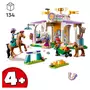 LEGO Friends 41746 - Le Dressage Équestre, Jouet de Chevaux et Poney avec Mini-Poupées Aliya et Mia, Cadeau de Soin des Animaux pour Enfants