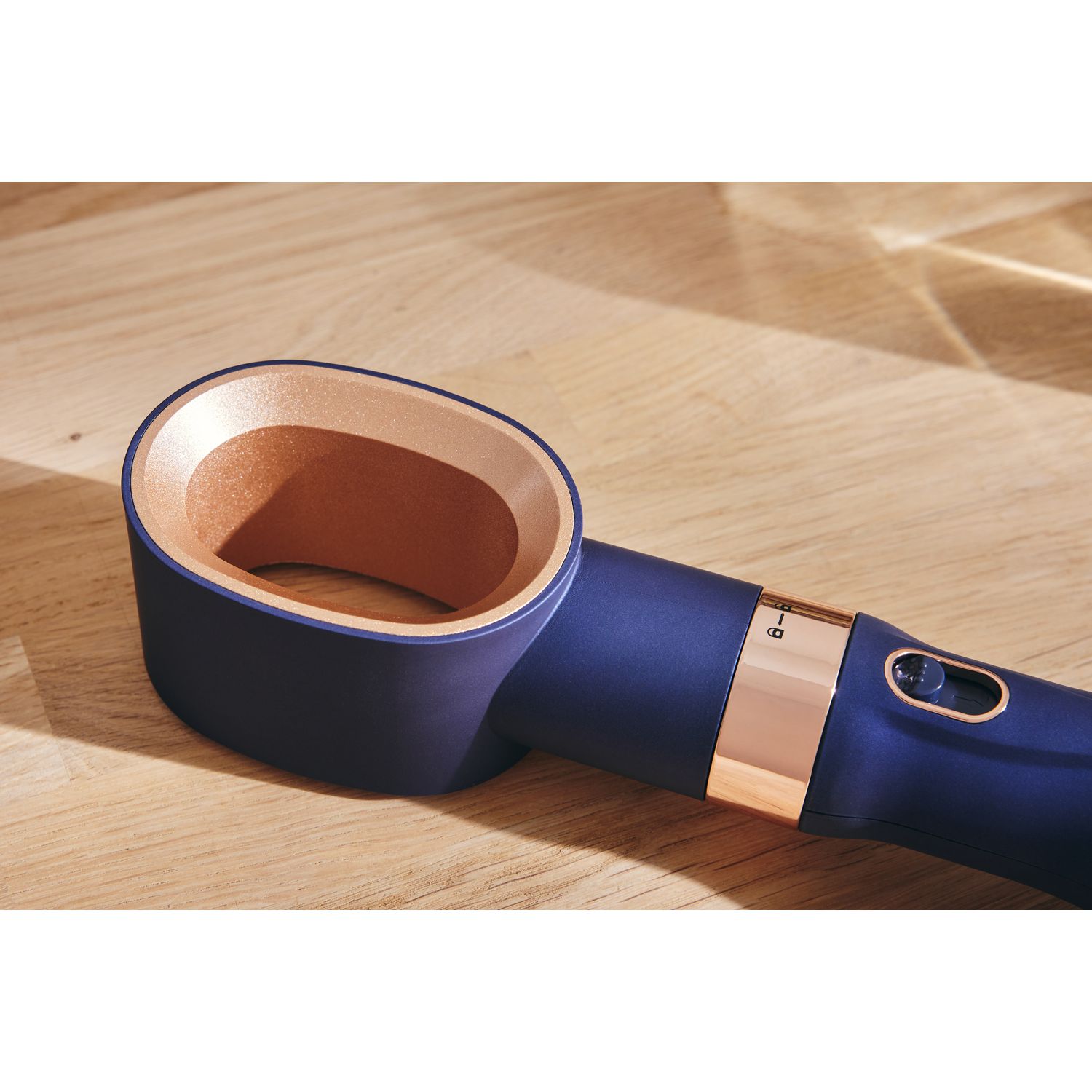 Voir la diapositive 3 : QILIVE Brosse soufflante volumisante Q.7880 - Bleu