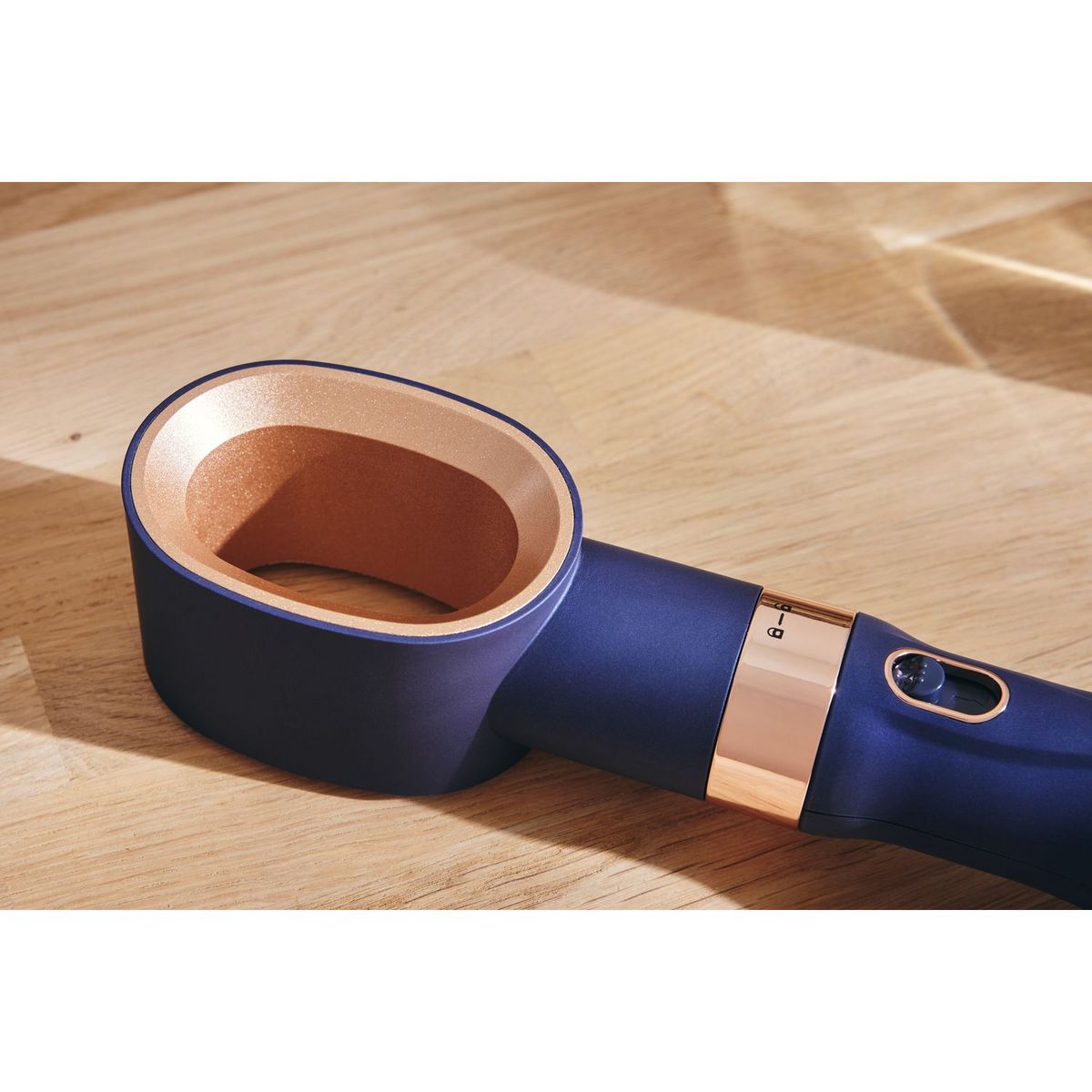 QILIVE Brosse soufflante volumisante Q.7880 - Bleu