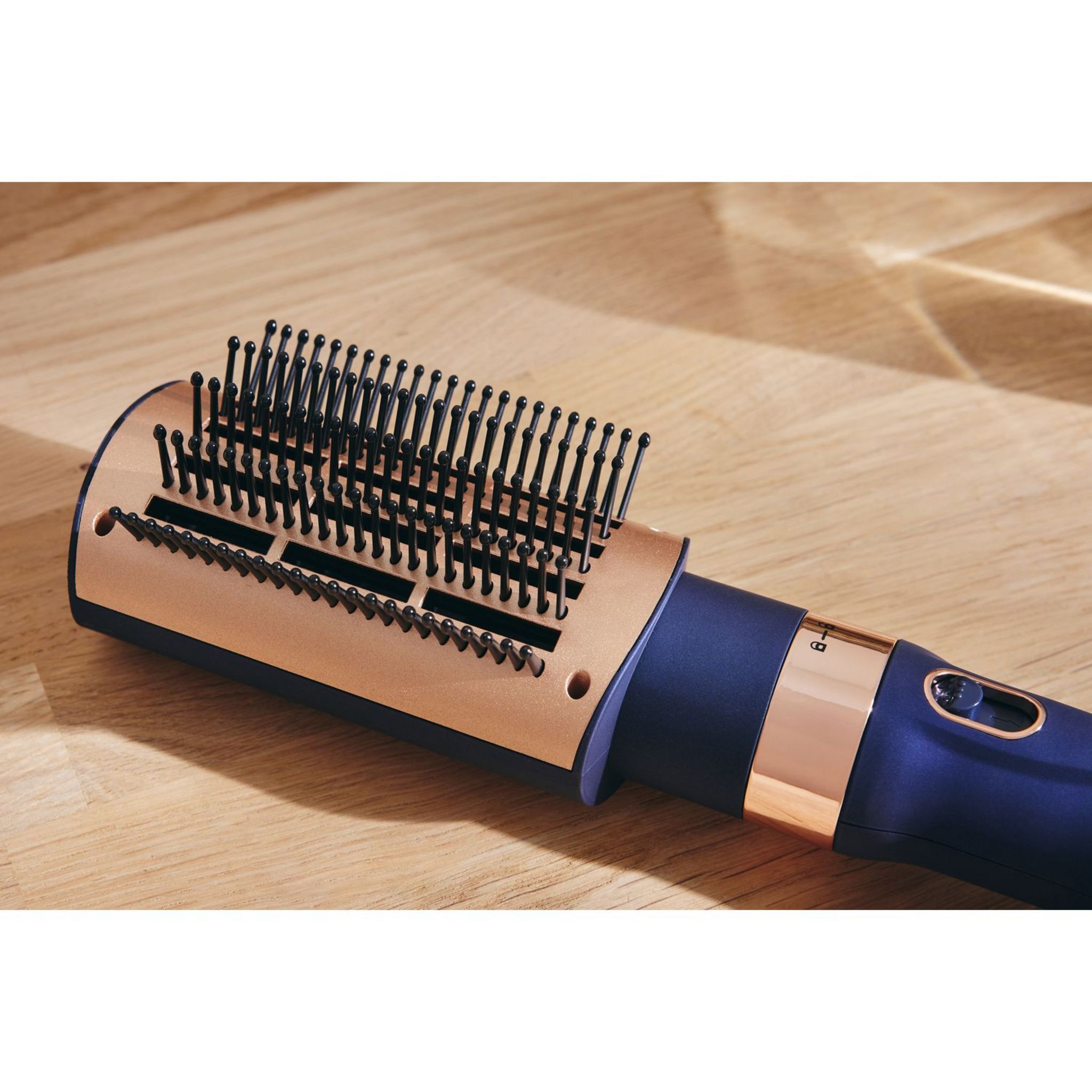 Voir la diapositive 5 : QILIVE Brosse soufflante volumisante Q.7880 - Bleu