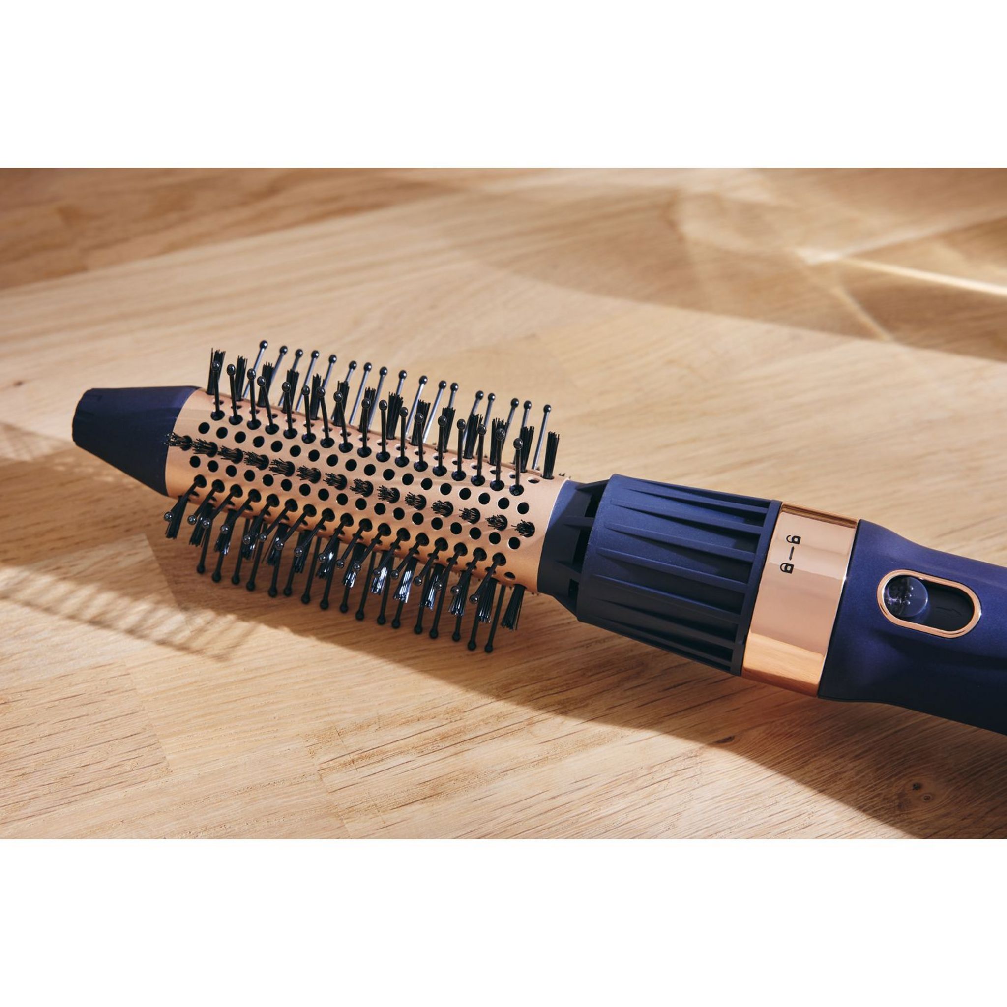 Voir la diapositive 10 : QILIVE Brosse soufflante volumisante Q.7880 - Bleu